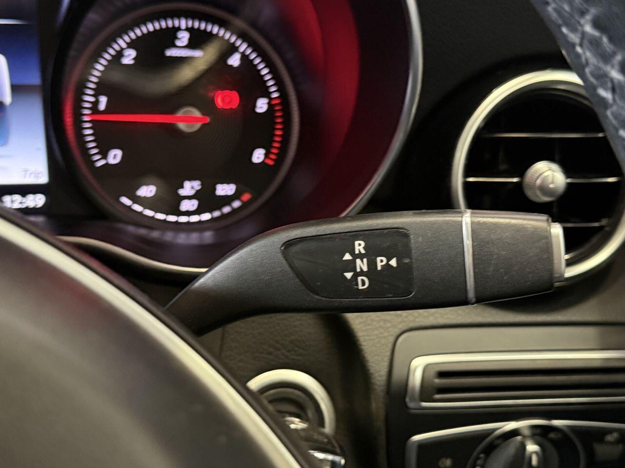 Mercedes-Benz C-Class view 41