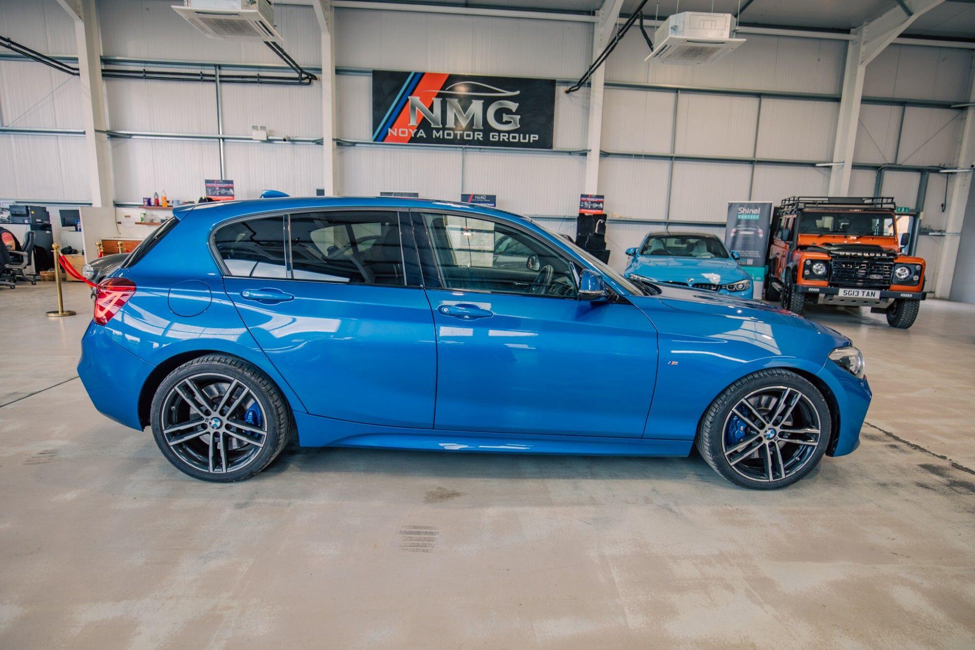 BMW 1 Series view 21