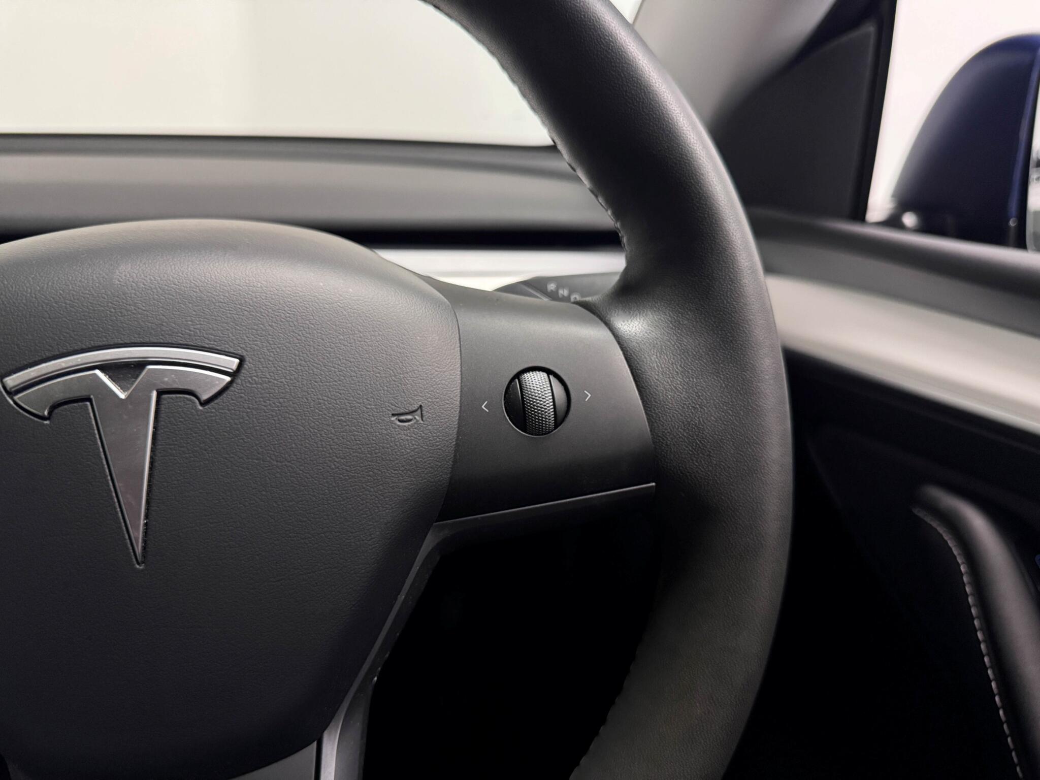 Tesla Model Y view 23