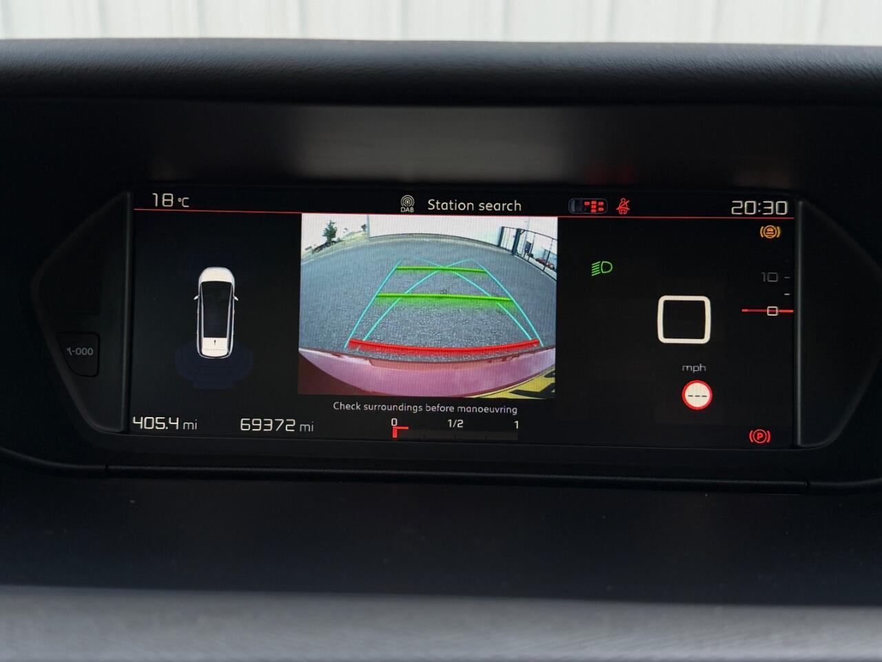 Citroen Grand C4 Spacetourer view 37