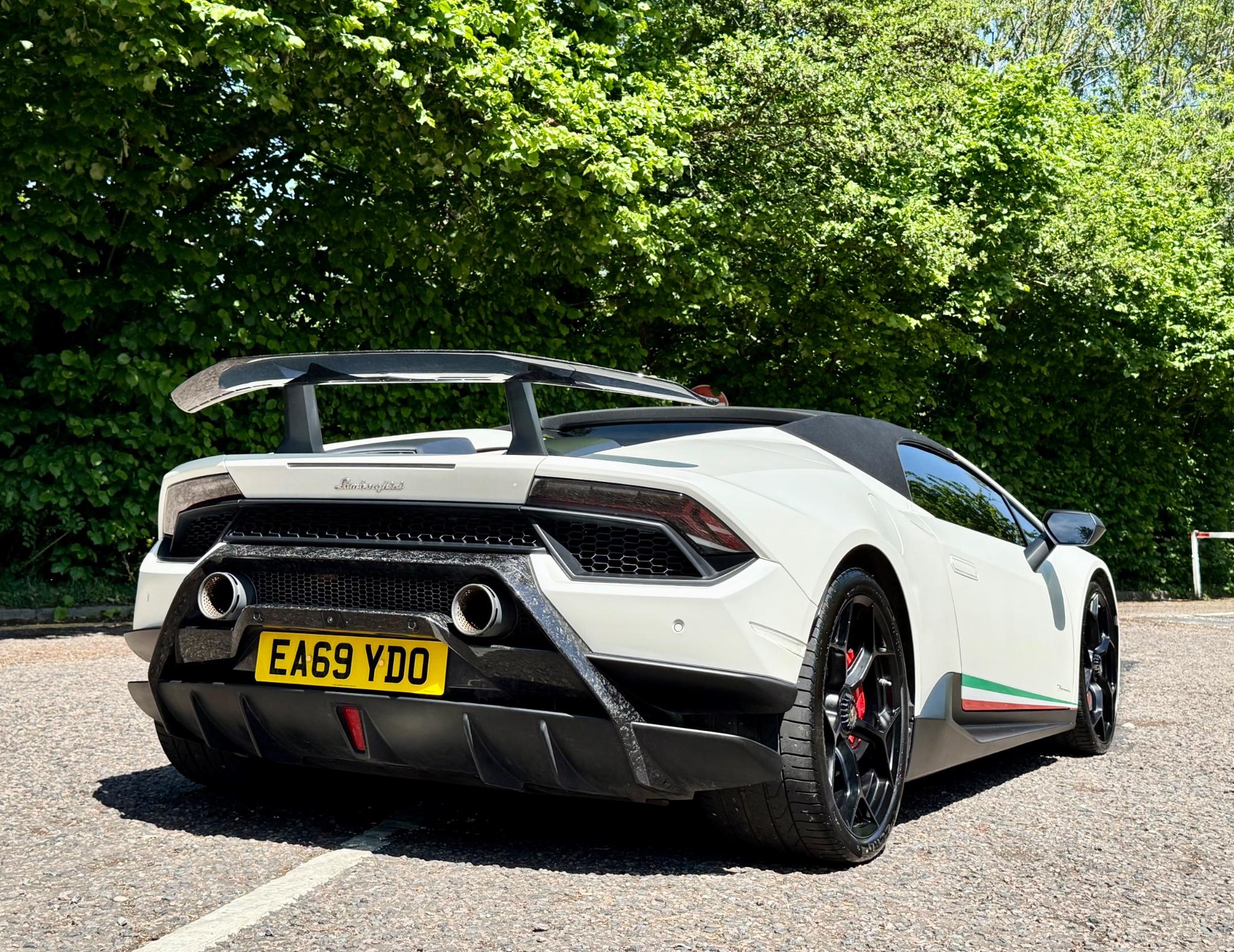 Lamborghini Huracan view 16