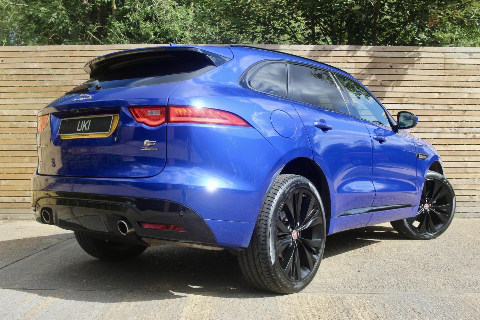 Jaguar F-Pace view 2