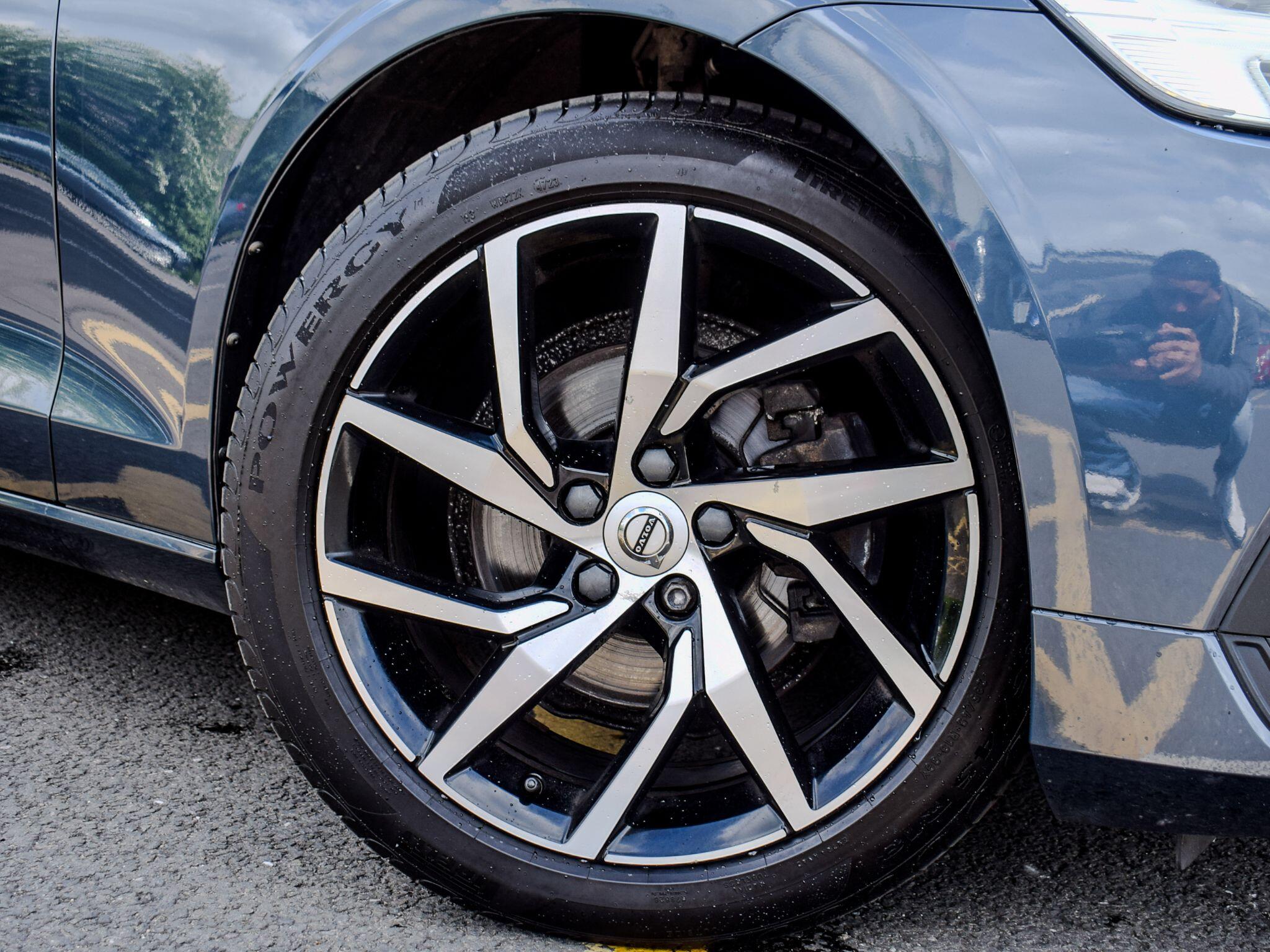 Volvo V60 view 3
