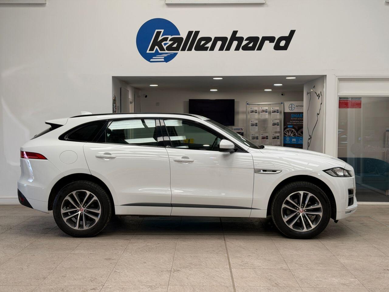 Jaguar F-Pace view 37