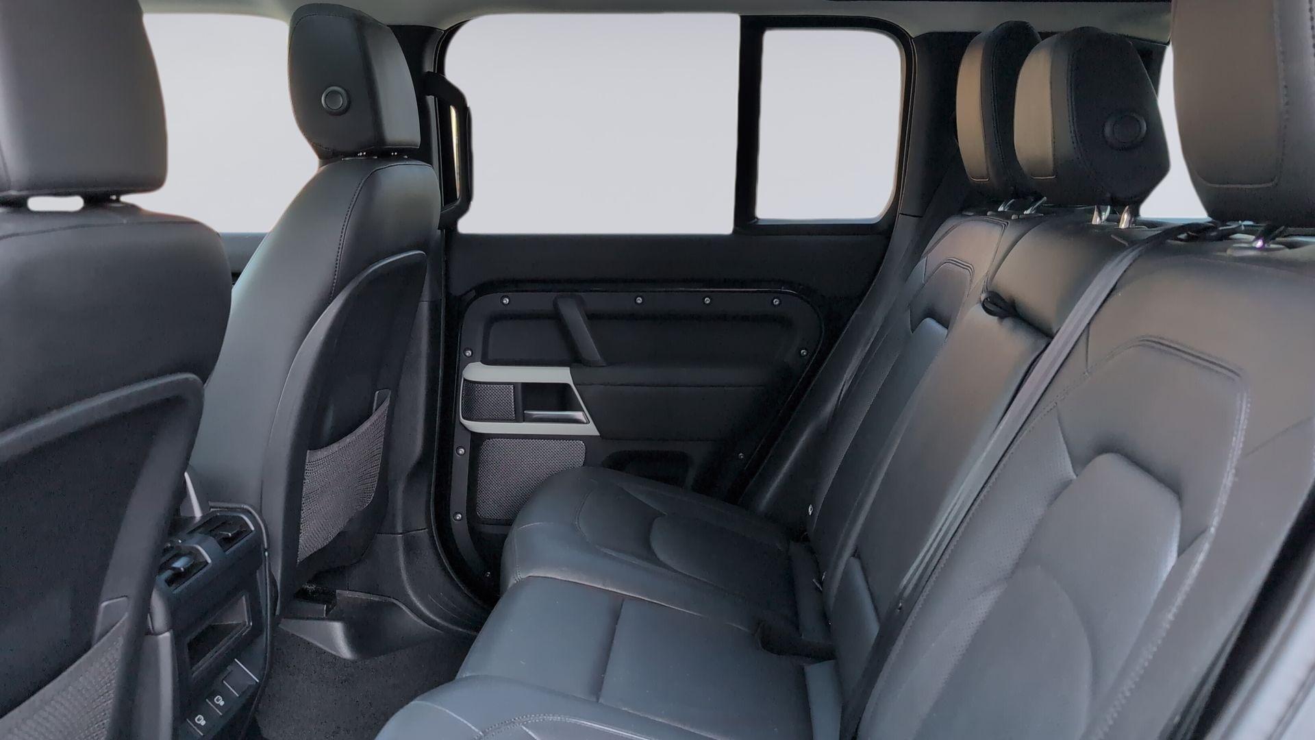 Land Rover Defender view 4
