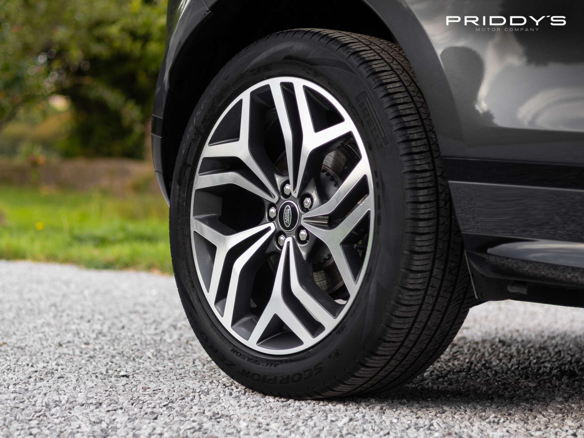Land Rover Range Rover Evoque view 8