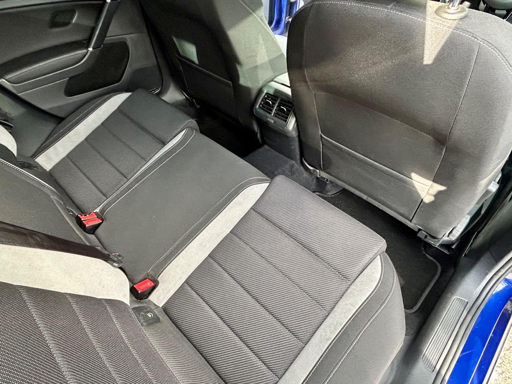 Volkswagen Golf view 21