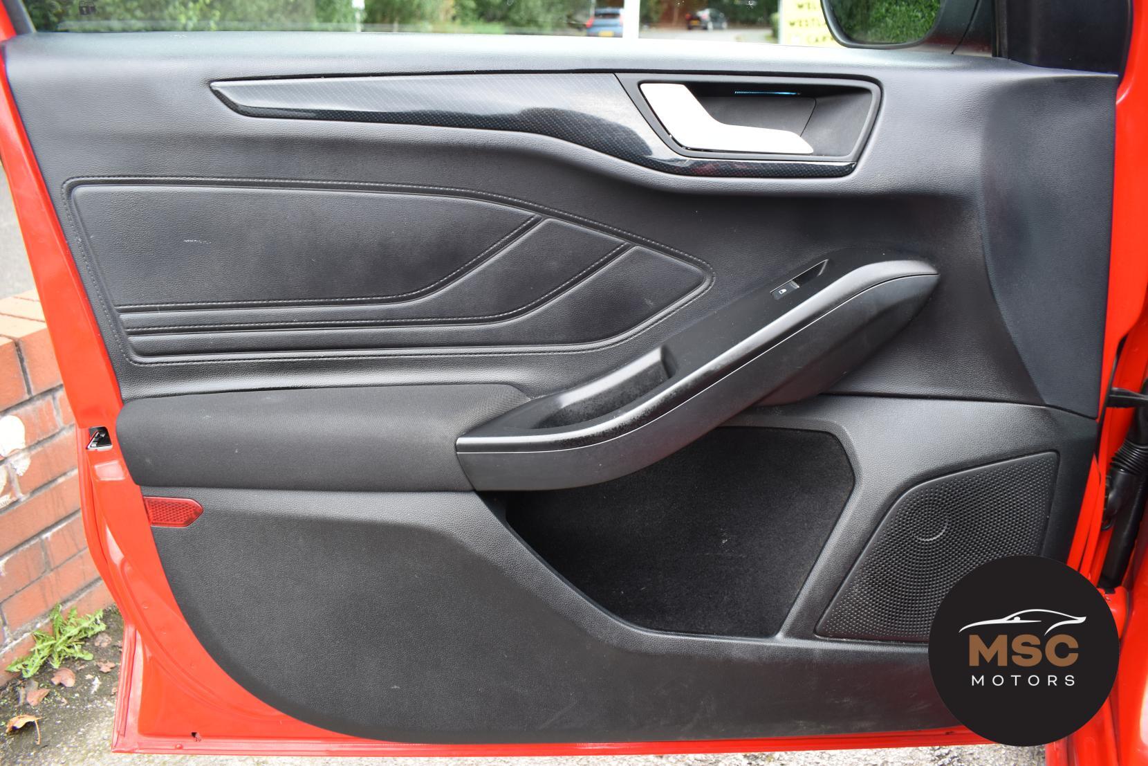 Ford Focus view 64