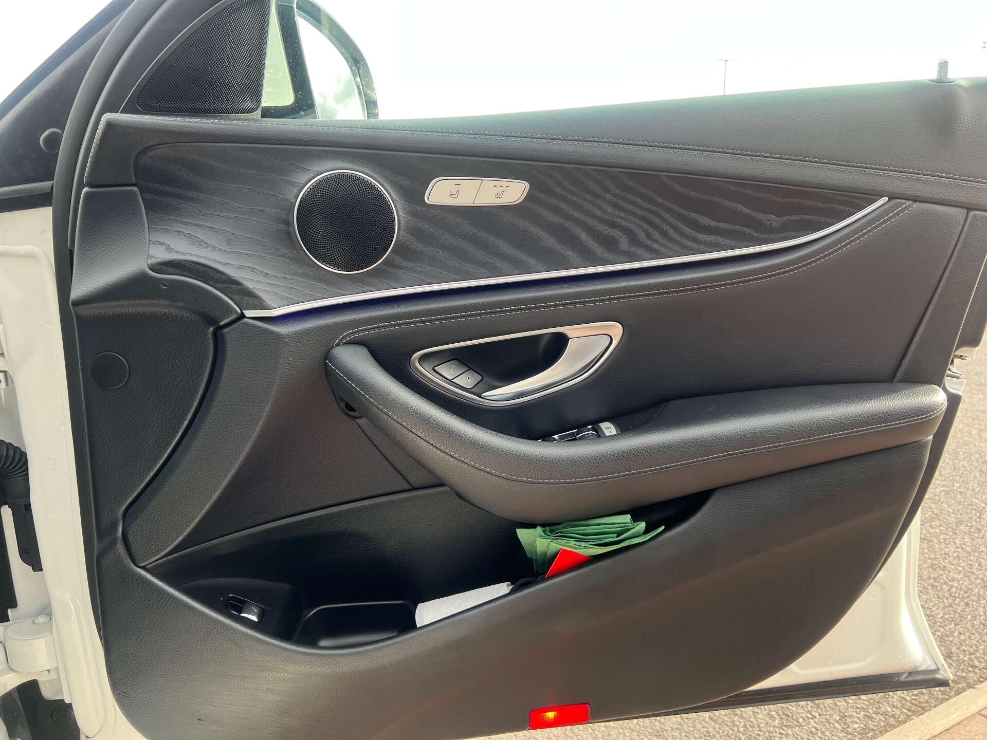 Mercedes-Benz E-Class view 41