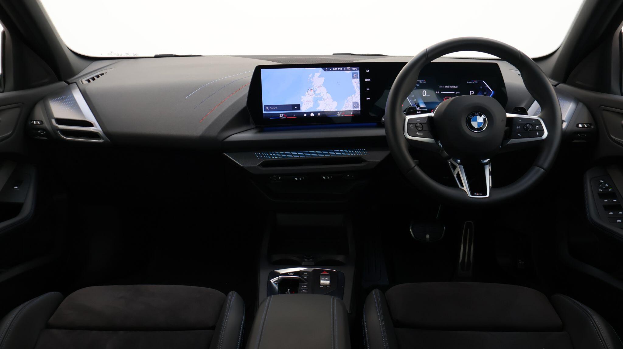 BMW 1 Series view 4