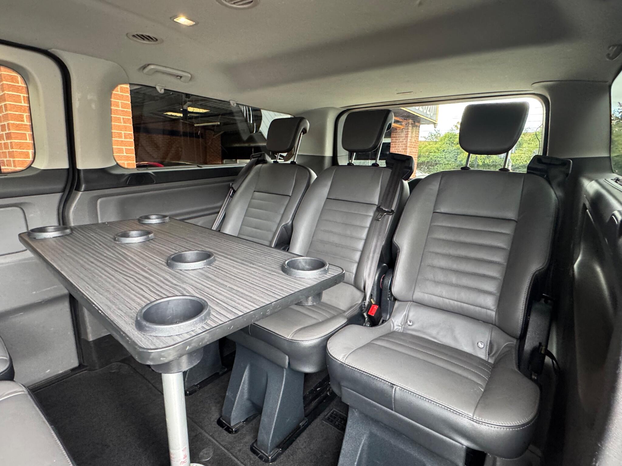 Ford Tourneo Custom view 10