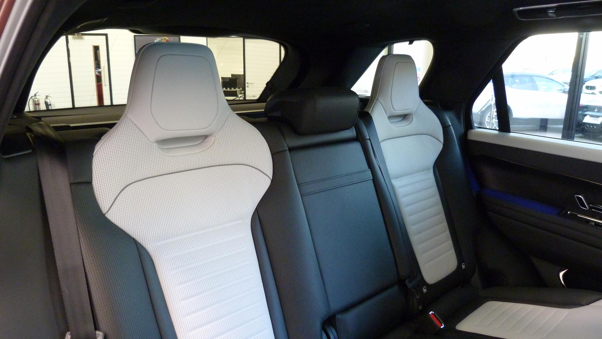 Land Rover Range Rover Sport view 19
