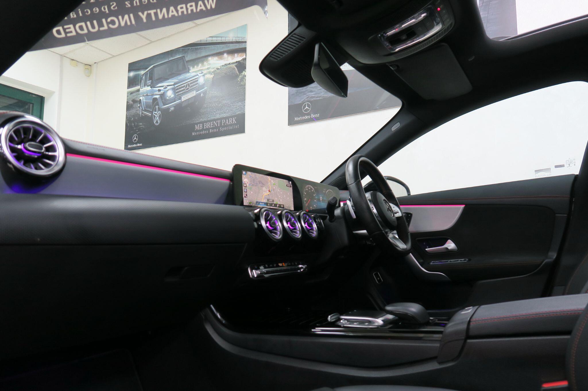 Mercedes-Benz Cla view 9