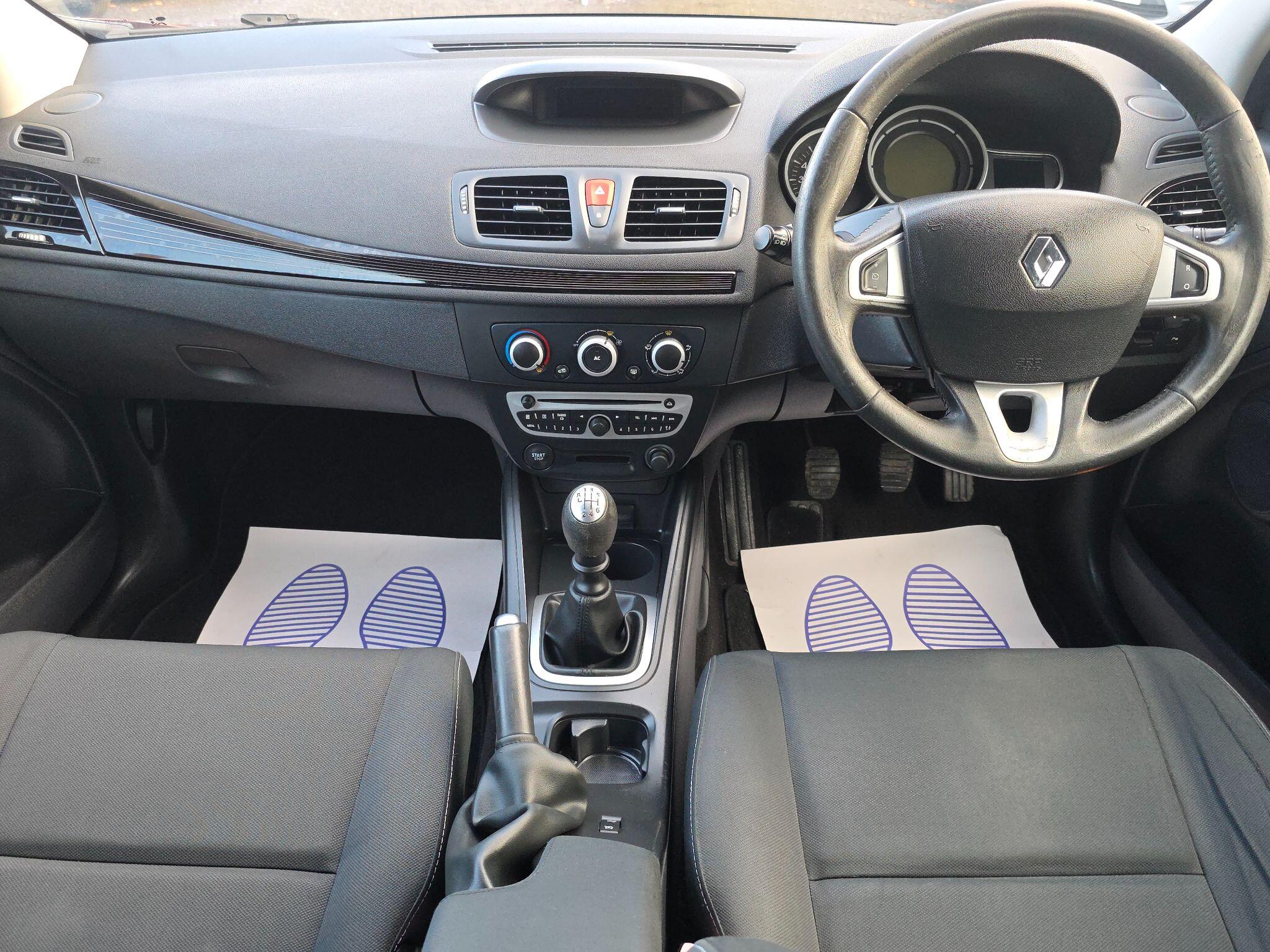 2010 Renault Megane image 12
