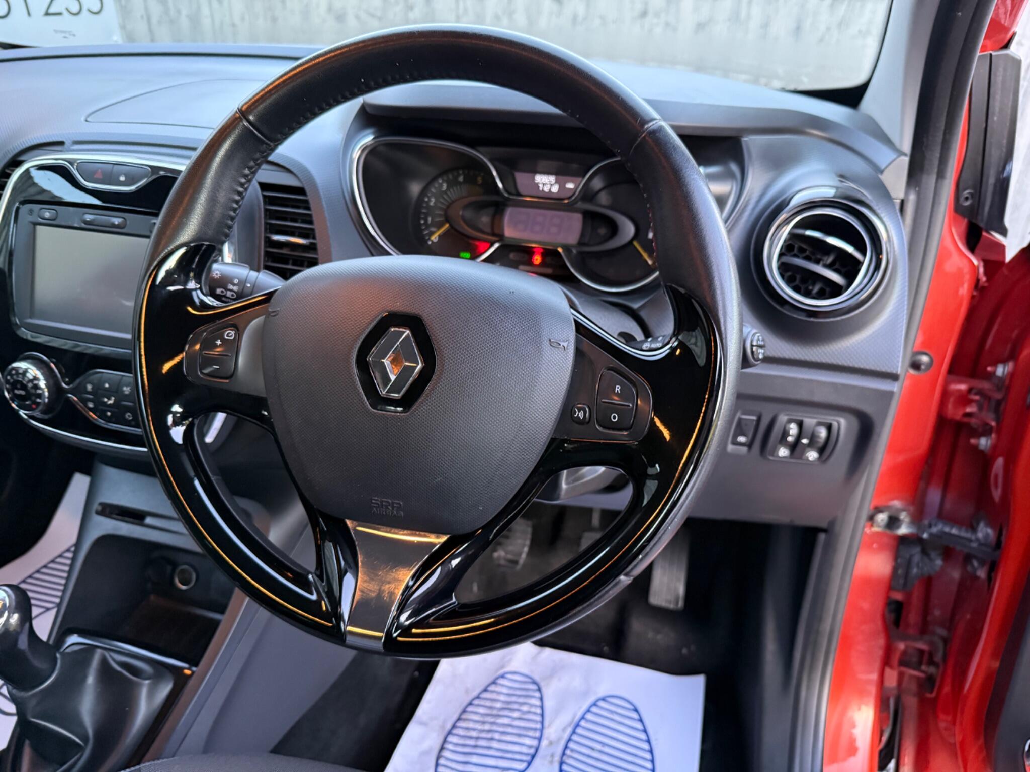 2015 Renault Captur 1.5 dCi ENERGY Dynamique Nav Euro 6 (s/s) 5dr • 90,890 miles image 22
