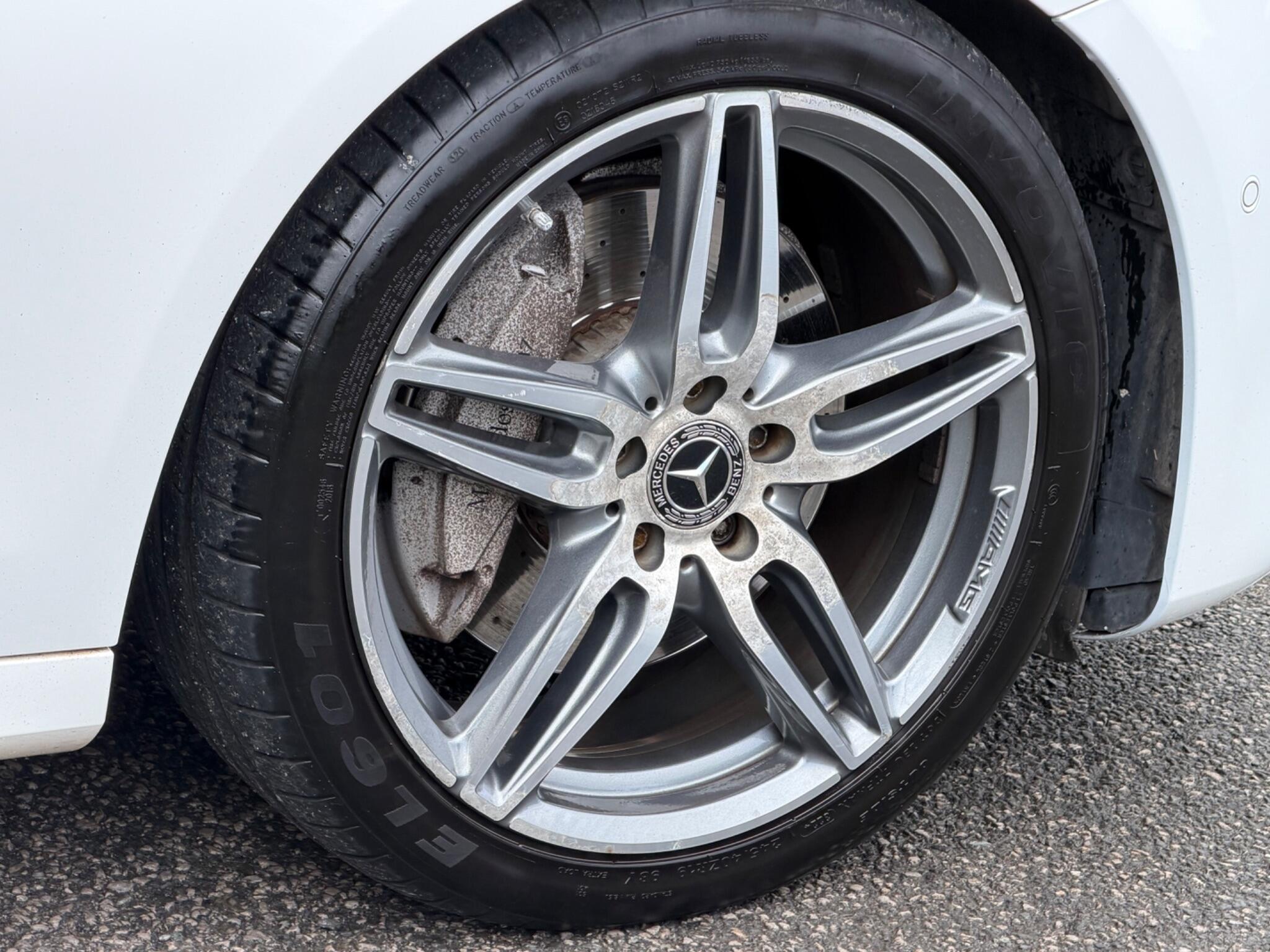Mercedes-Benz E-Class view 49