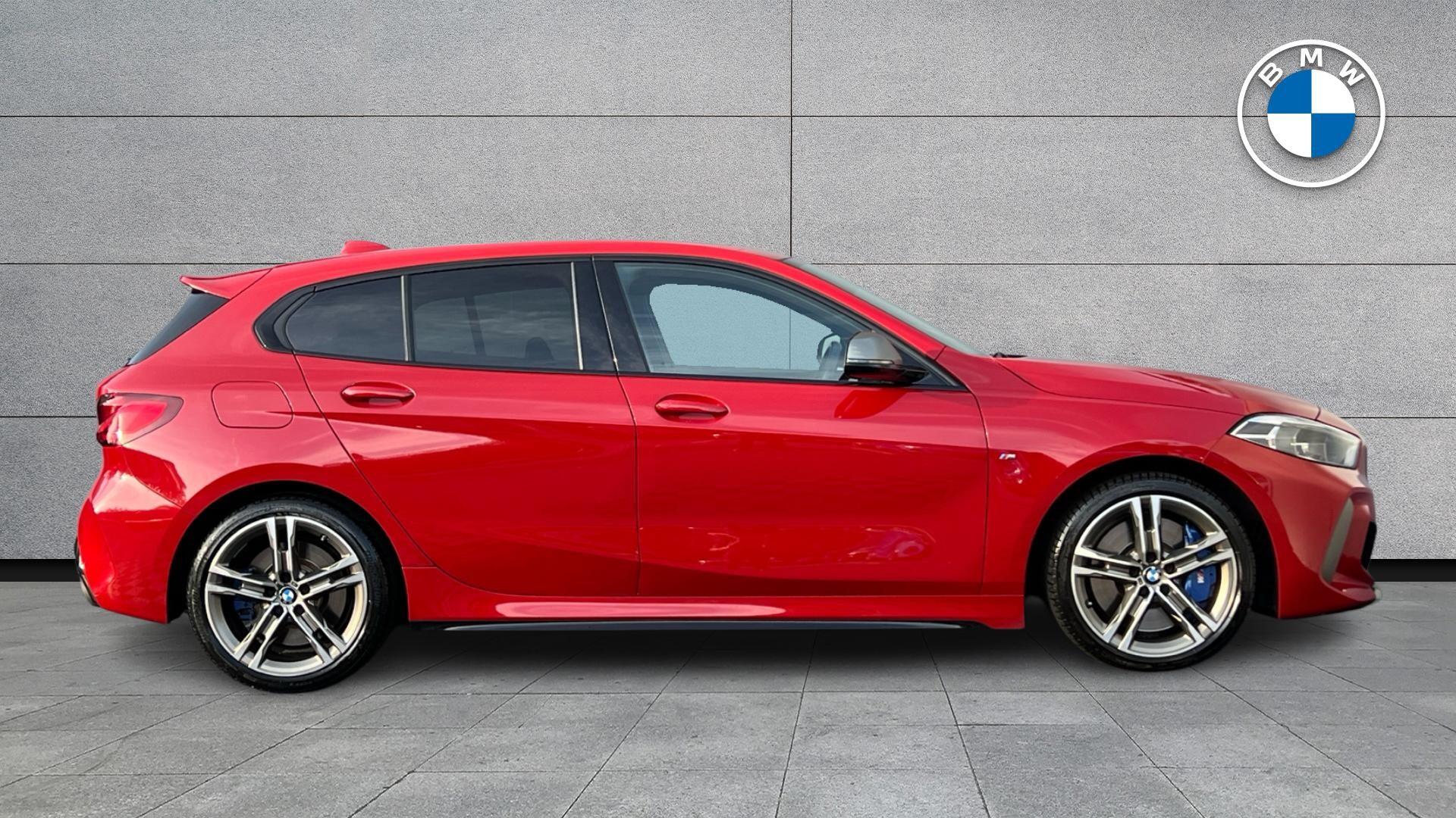 BMW 1 Series view 3