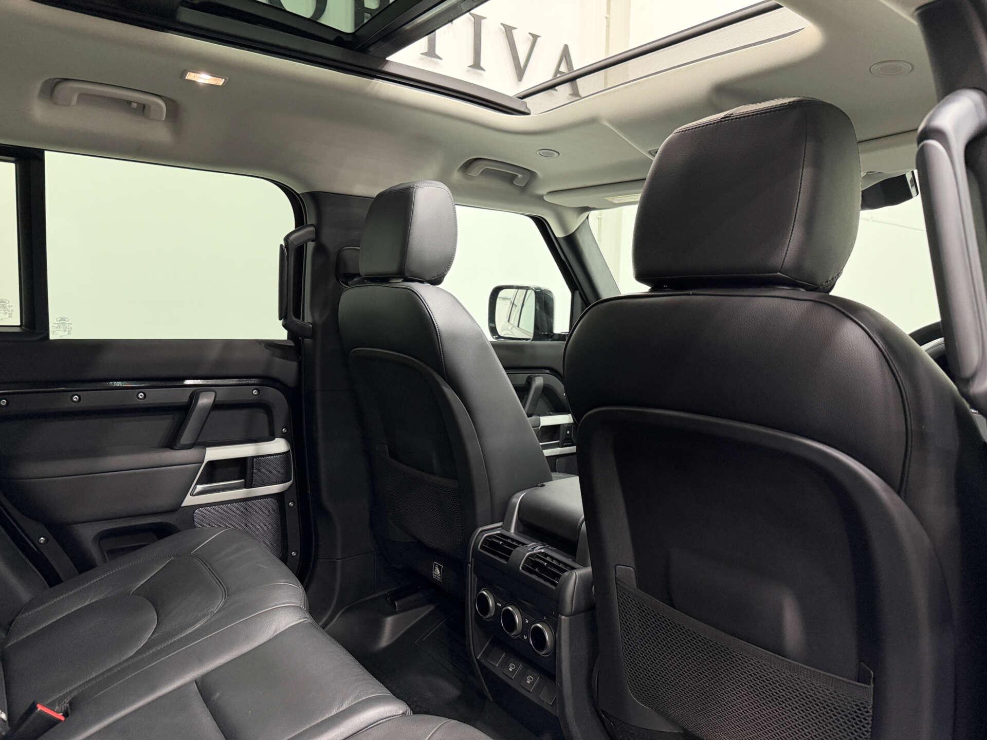 Land Rover Defender view 16