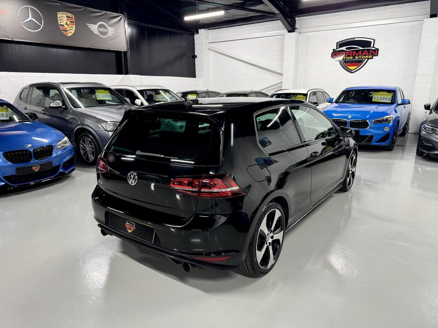 Volkswagen Golf view 4