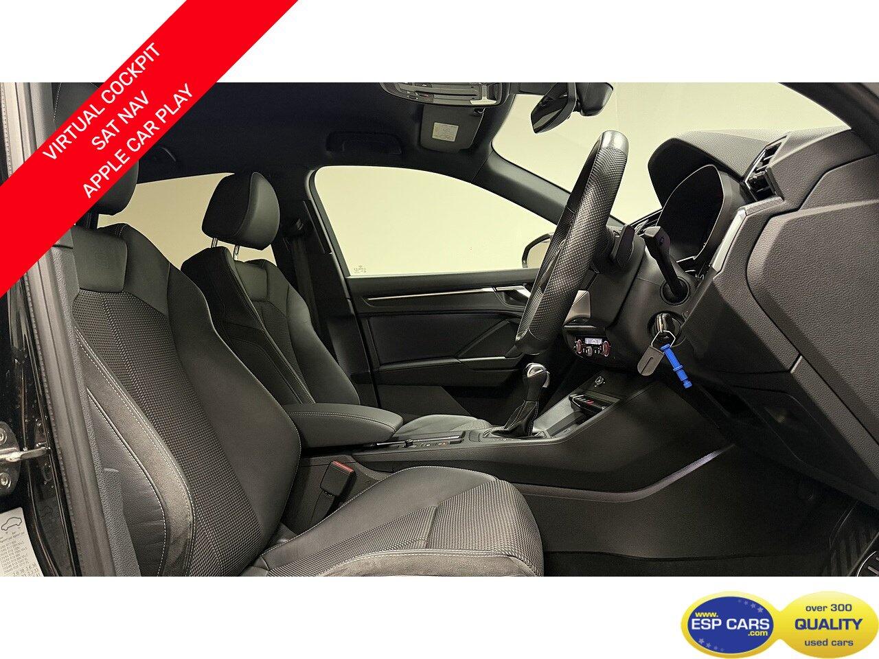 Audi Q3 view 3