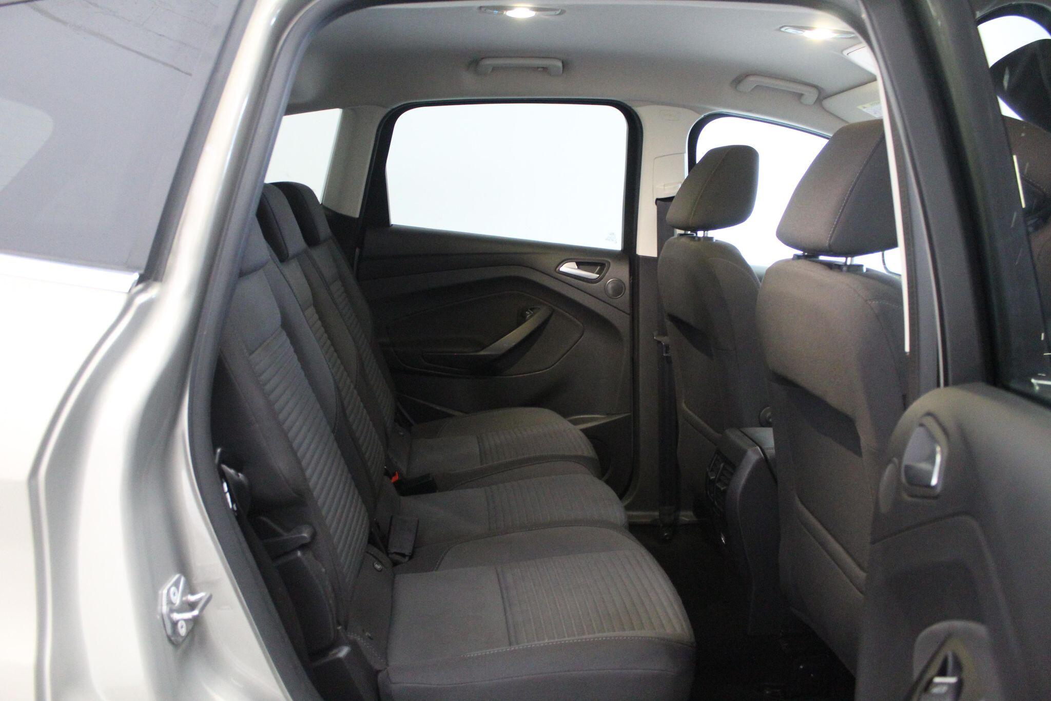 Ford C-Max view 51