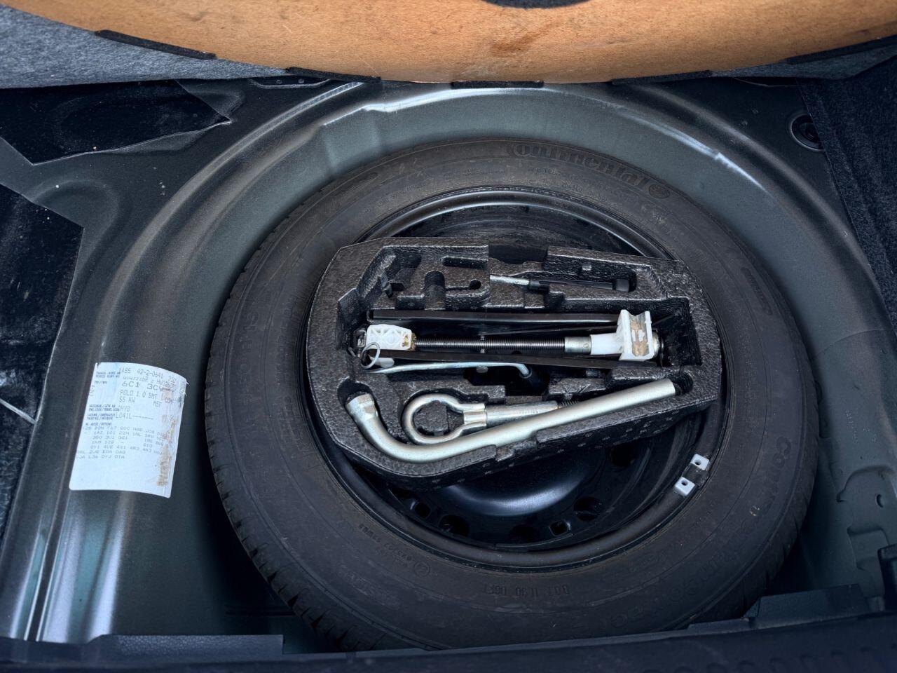Volkswagen Polo view 28