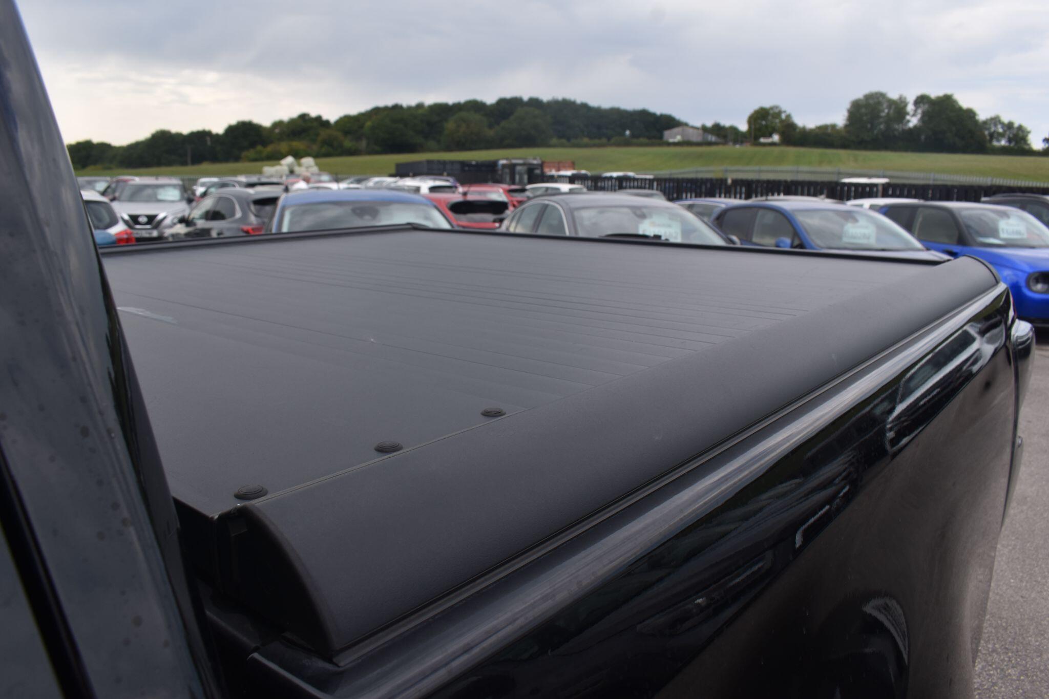 D-Max - 1.9 TD V-Cross Auto 4WD Euro 6 (s/s) 4dr - Image 4