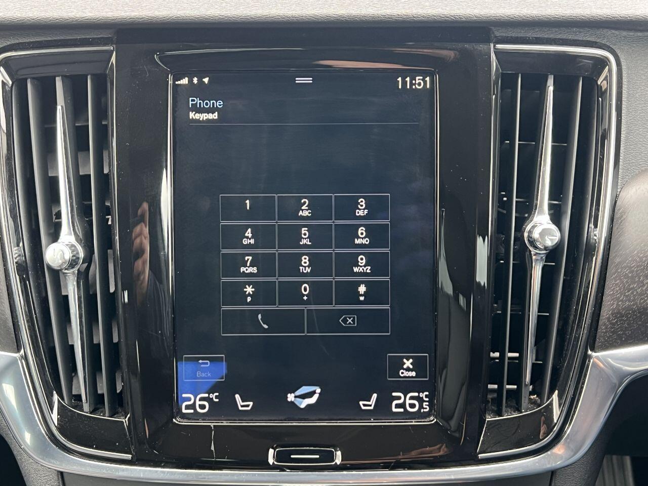 Volvo V90 Cross Country view 42