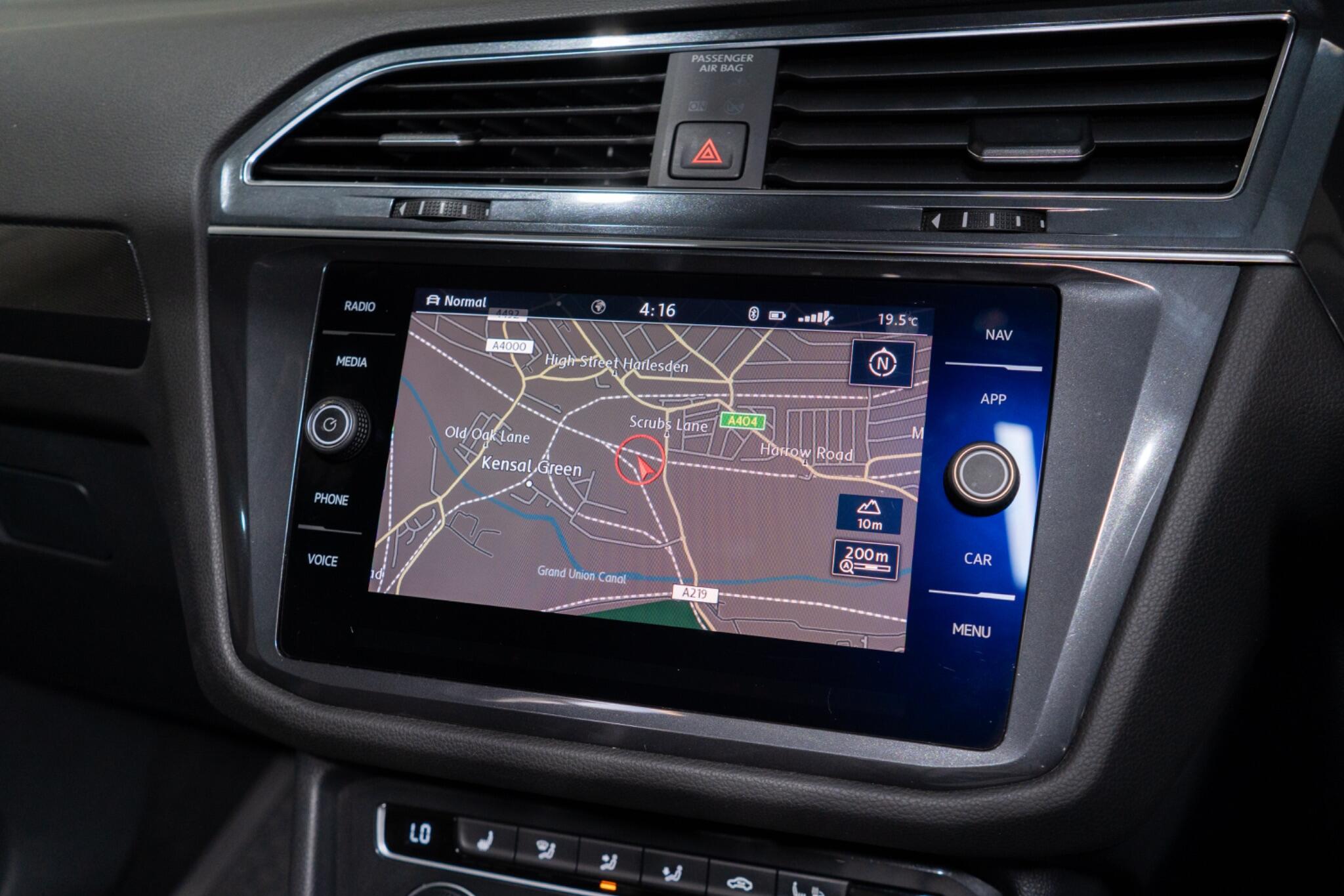 Volkswagen Tiguan Allspace view 28