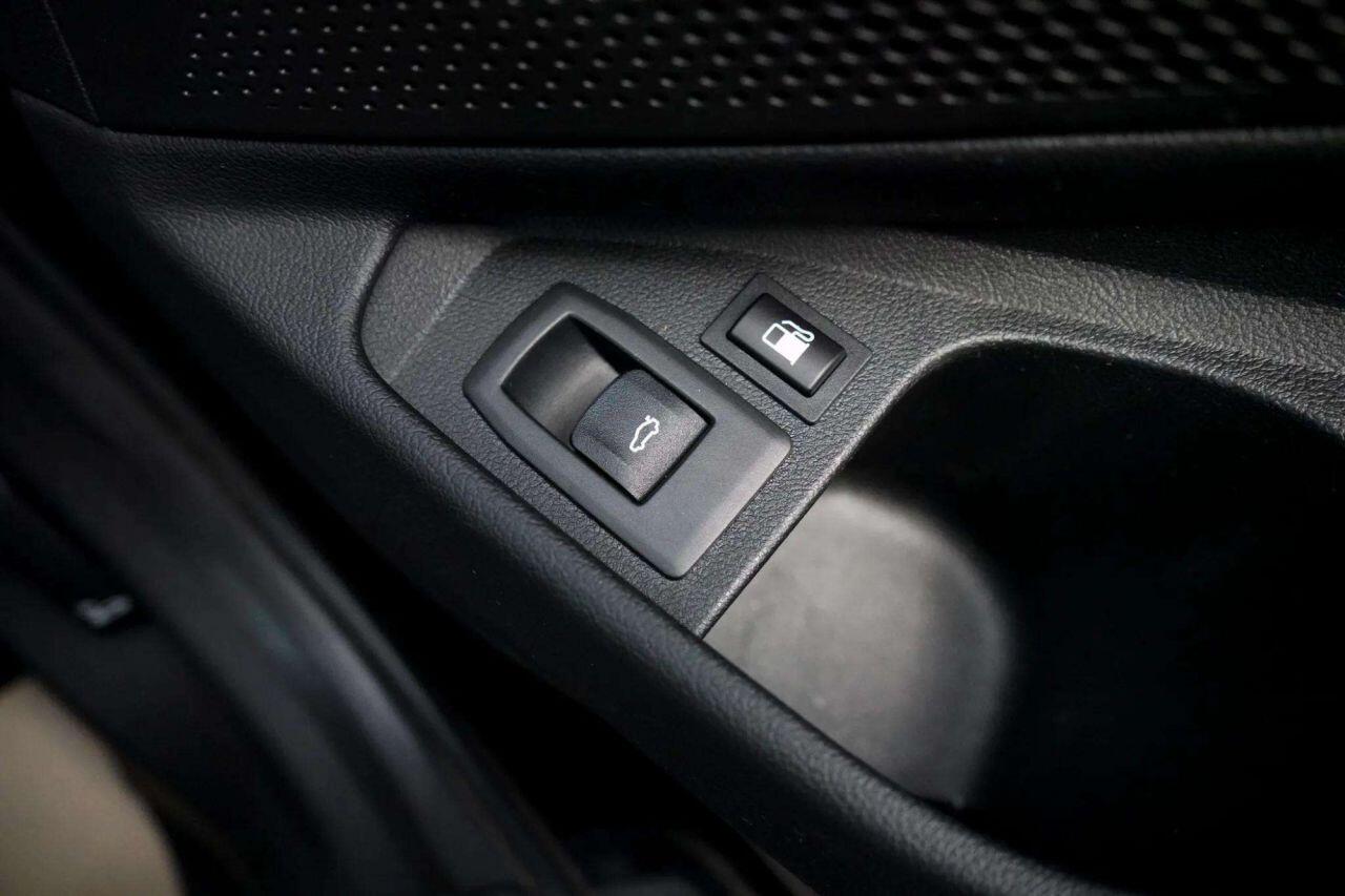 BMW 3 Series view 40