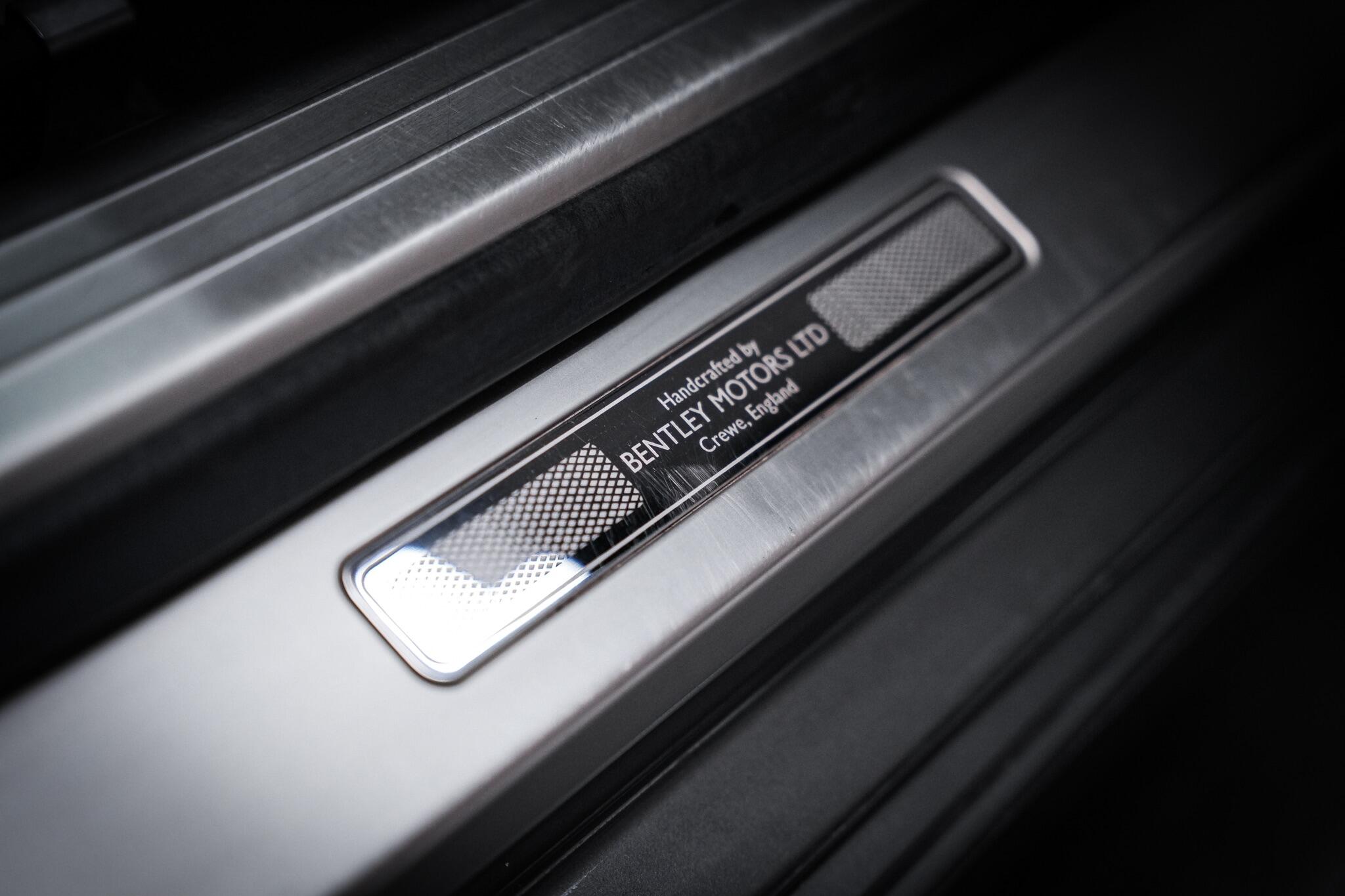 Bentley Flying Spur view 60