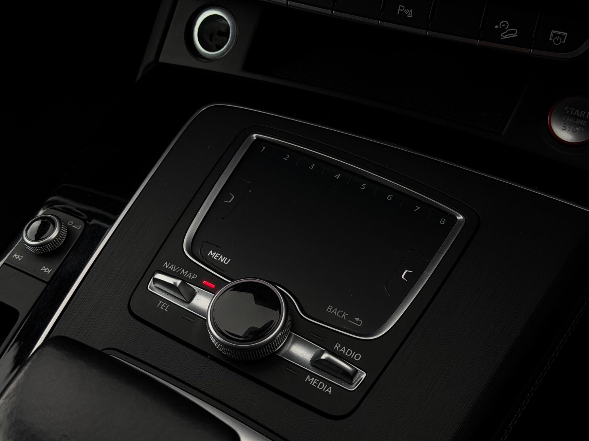 Audi SQ5 view 46