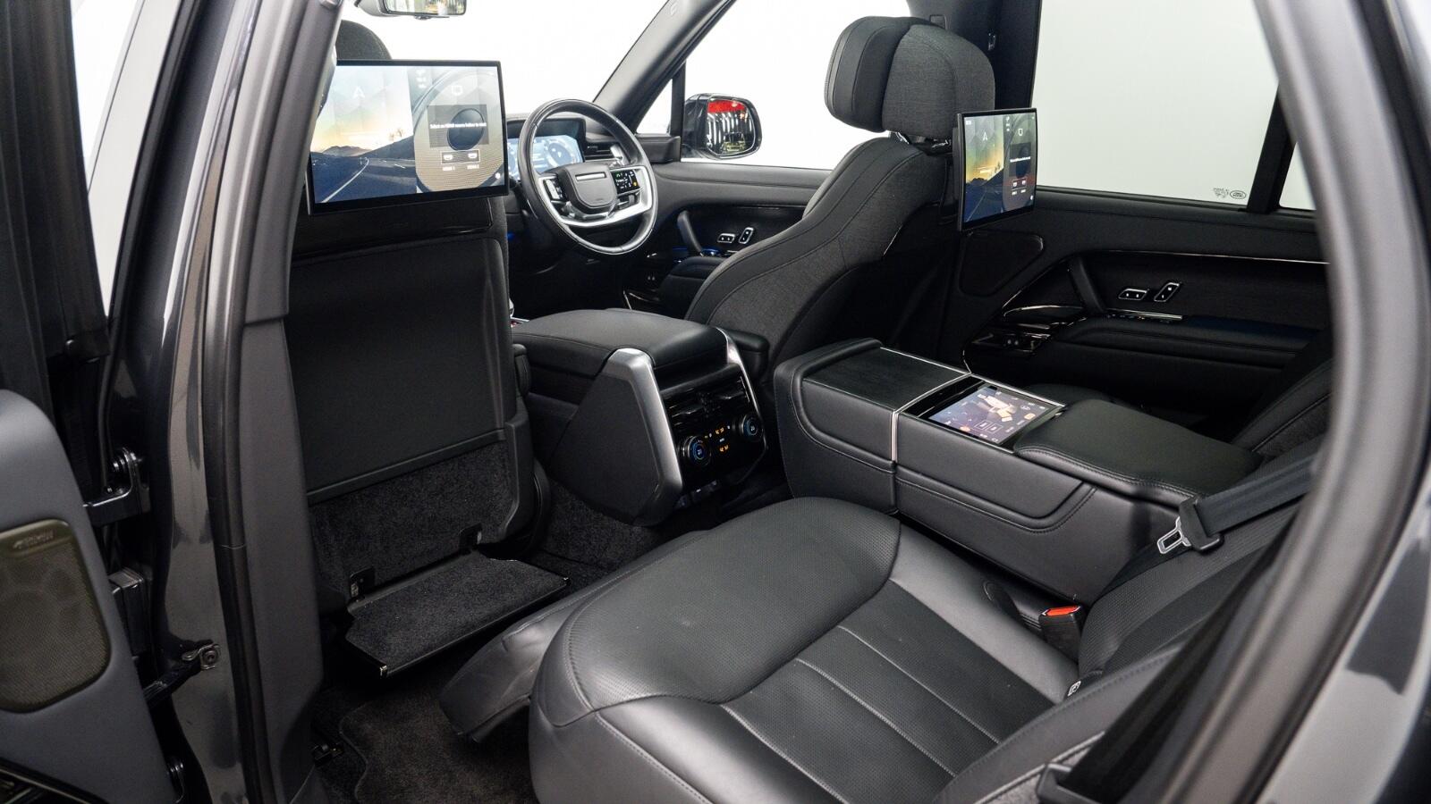 Land Rover Range Rover view 19