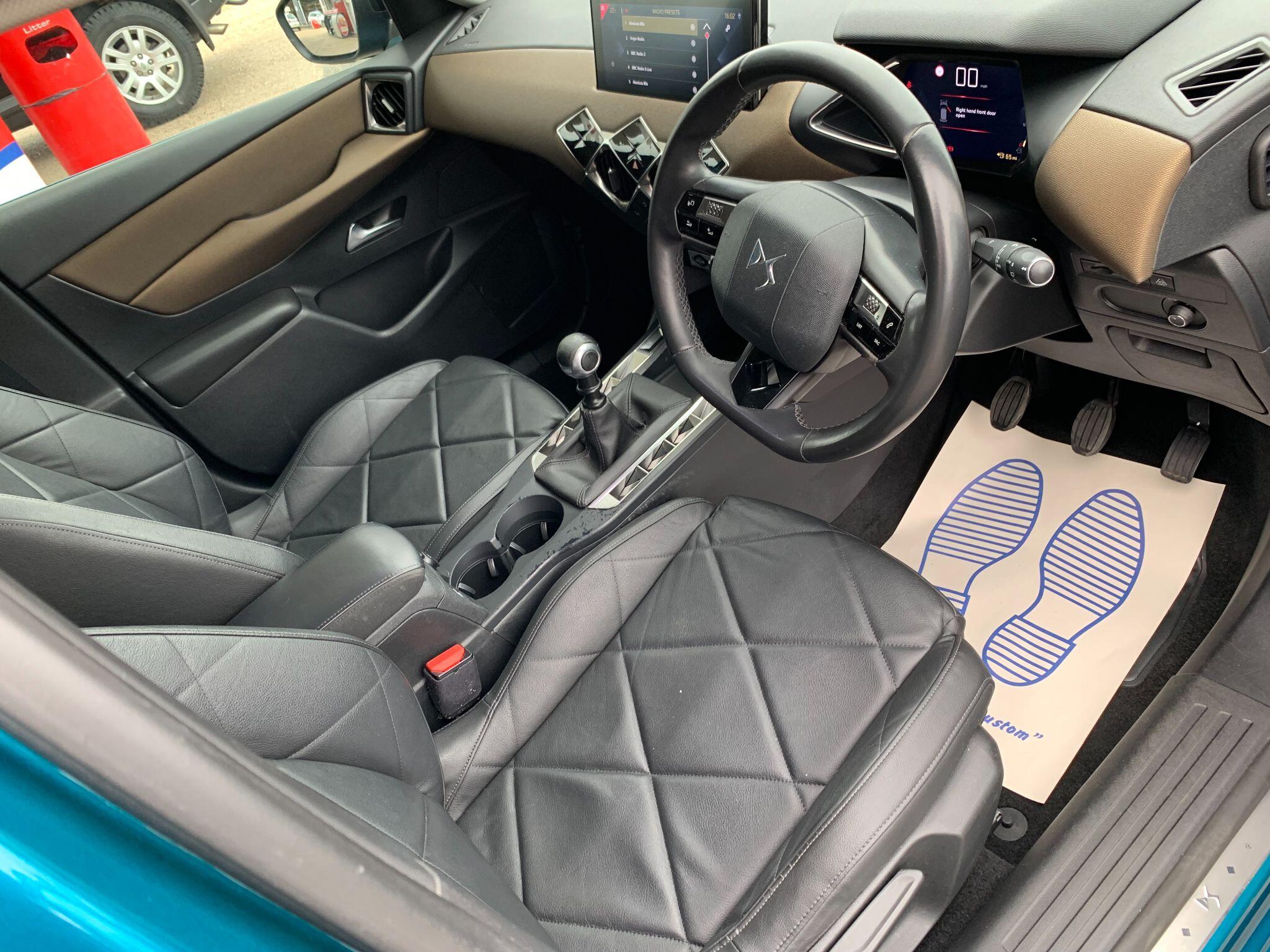 DS Automobiles DS 3 Crossback view 14