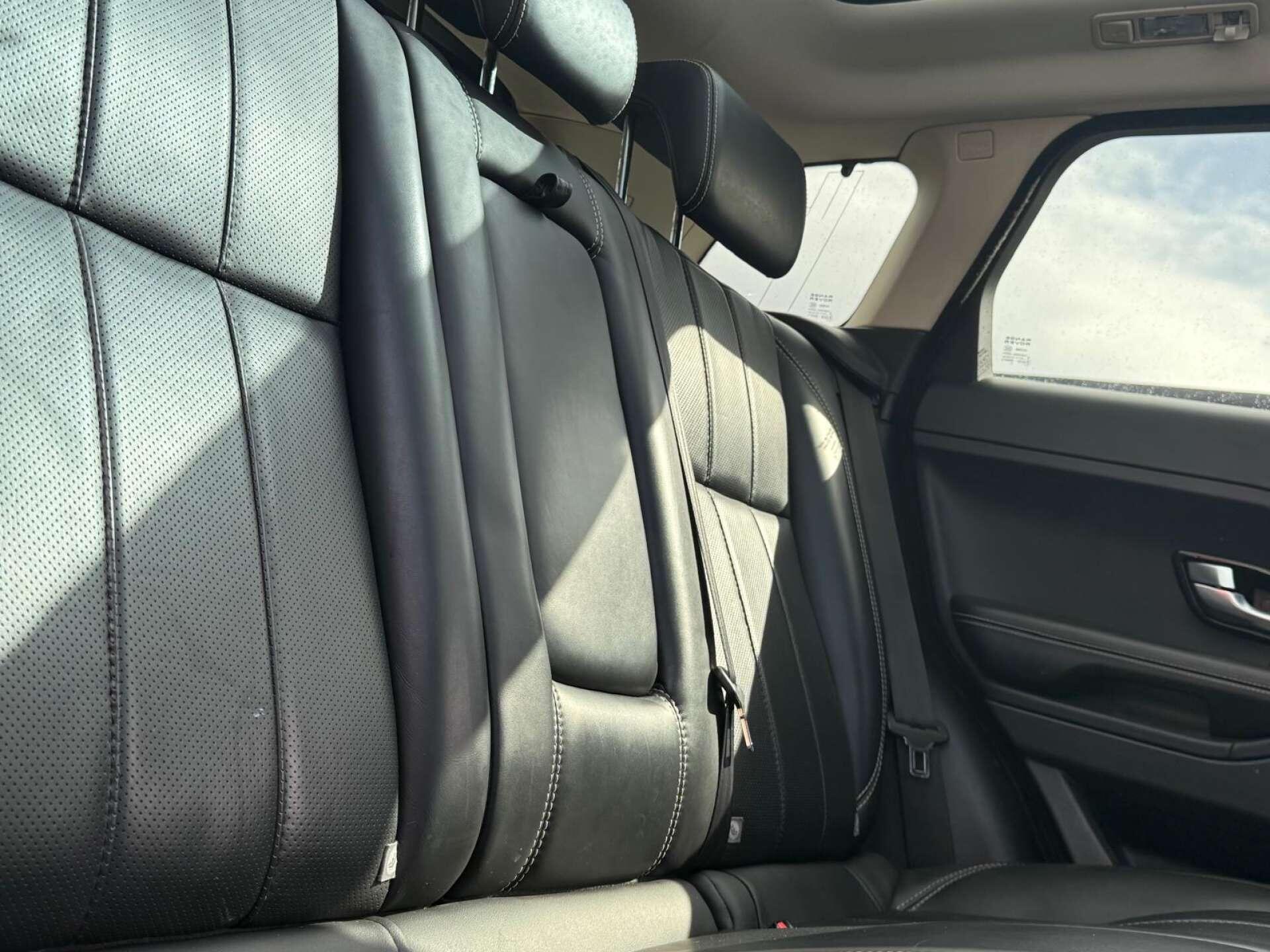 Land Rover Range Rover Evoque view 26