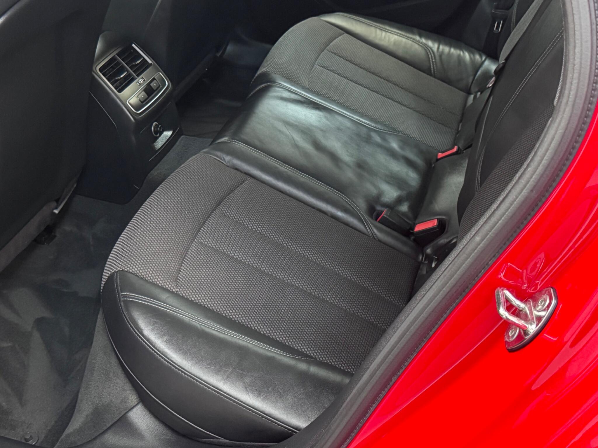 Audi A4 view 59