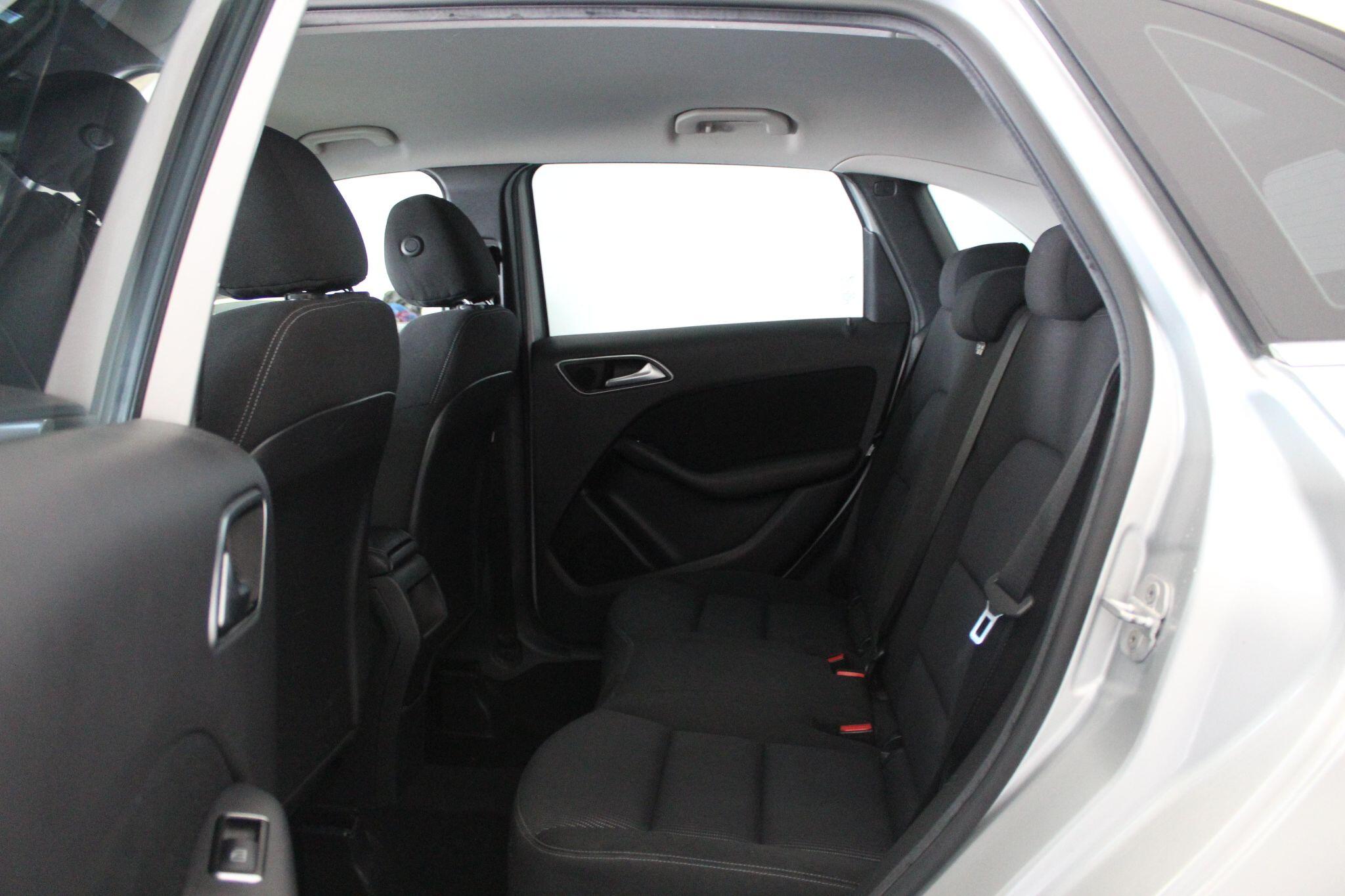 Mercedes-Benz B-Class view 50