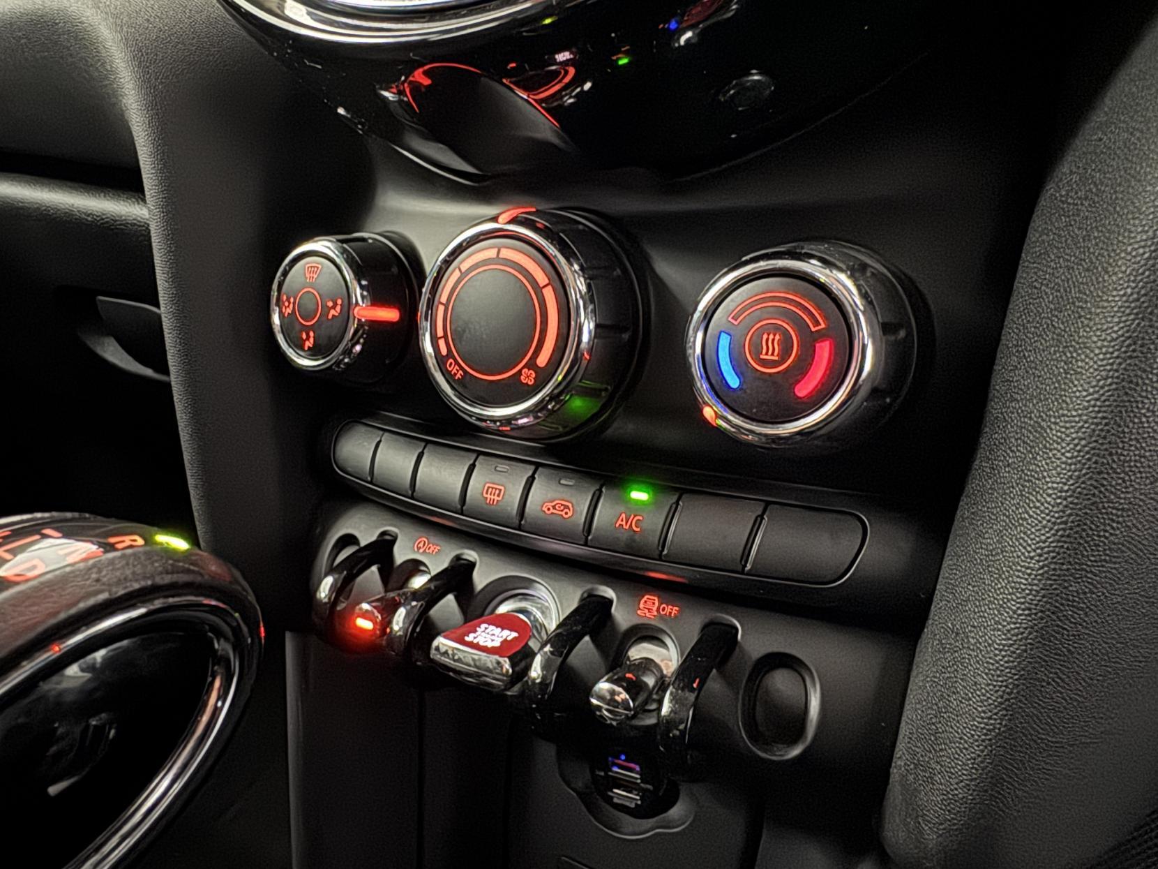 Mini Hatch view 72