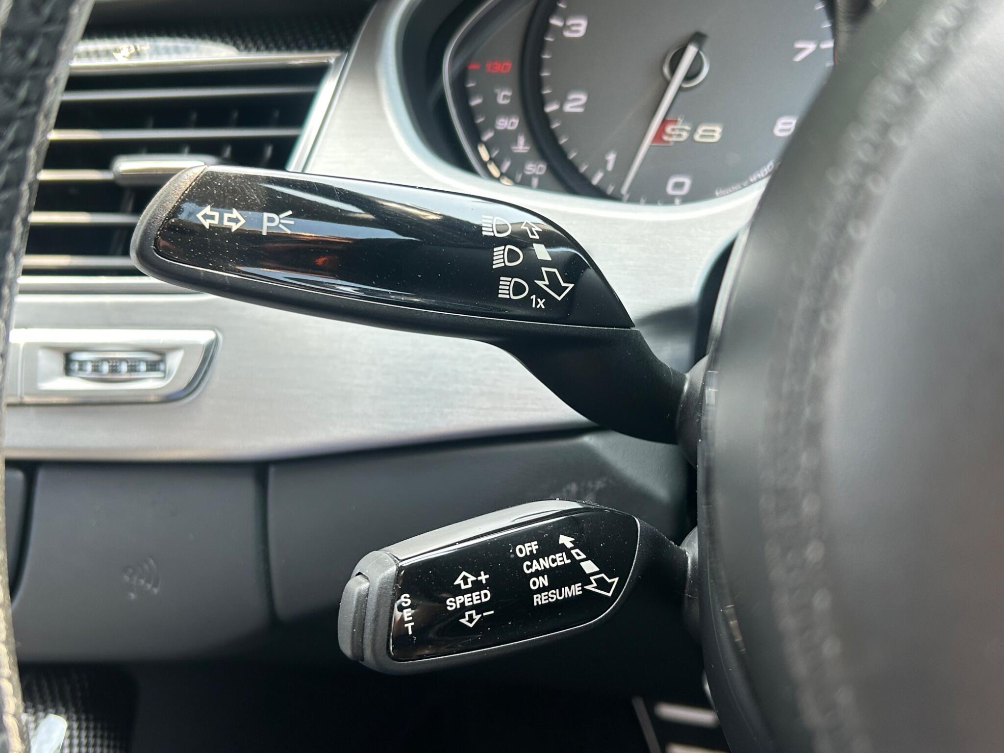 Audi S8 view 61