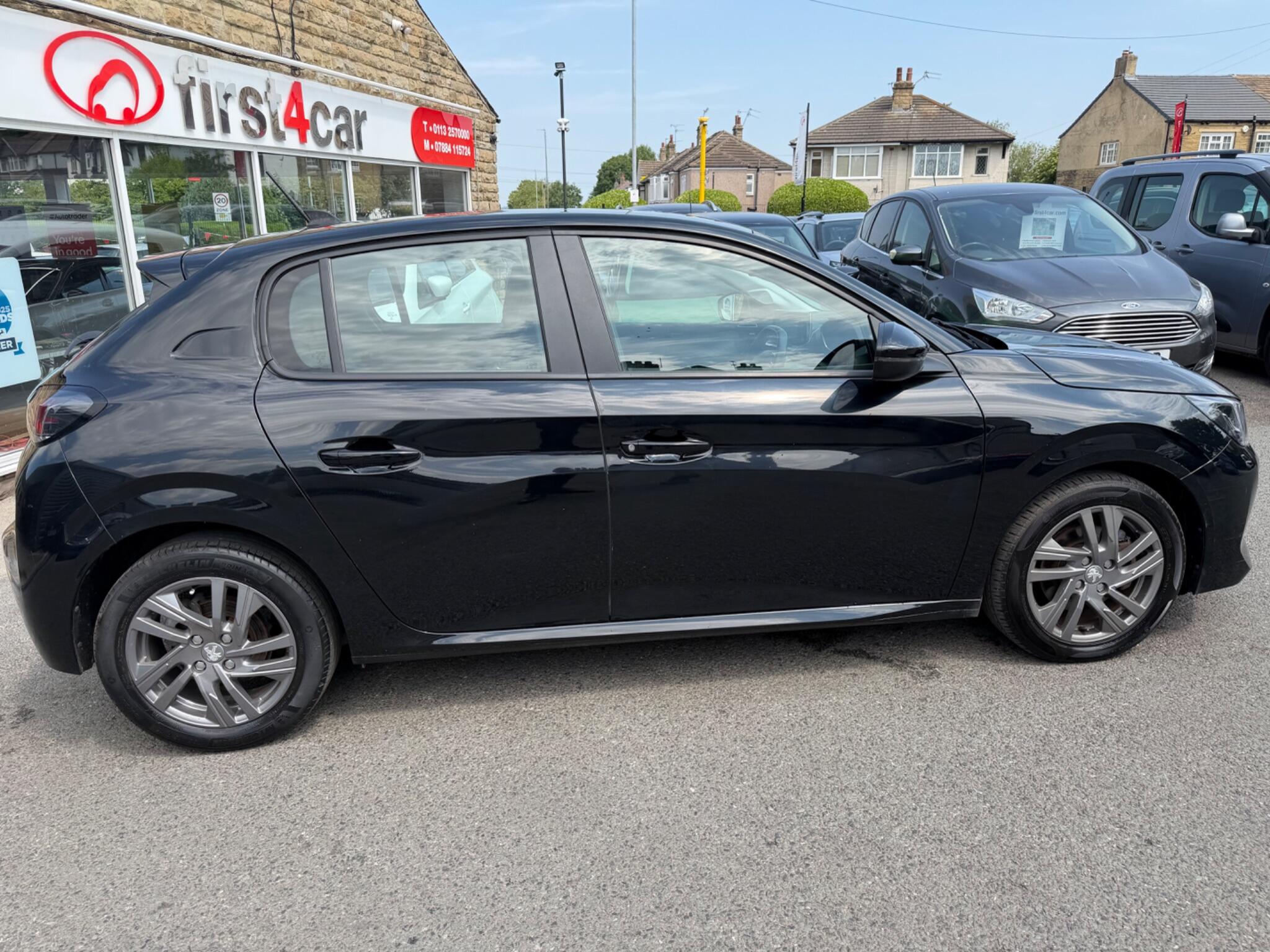 Peugeot 208 view 32