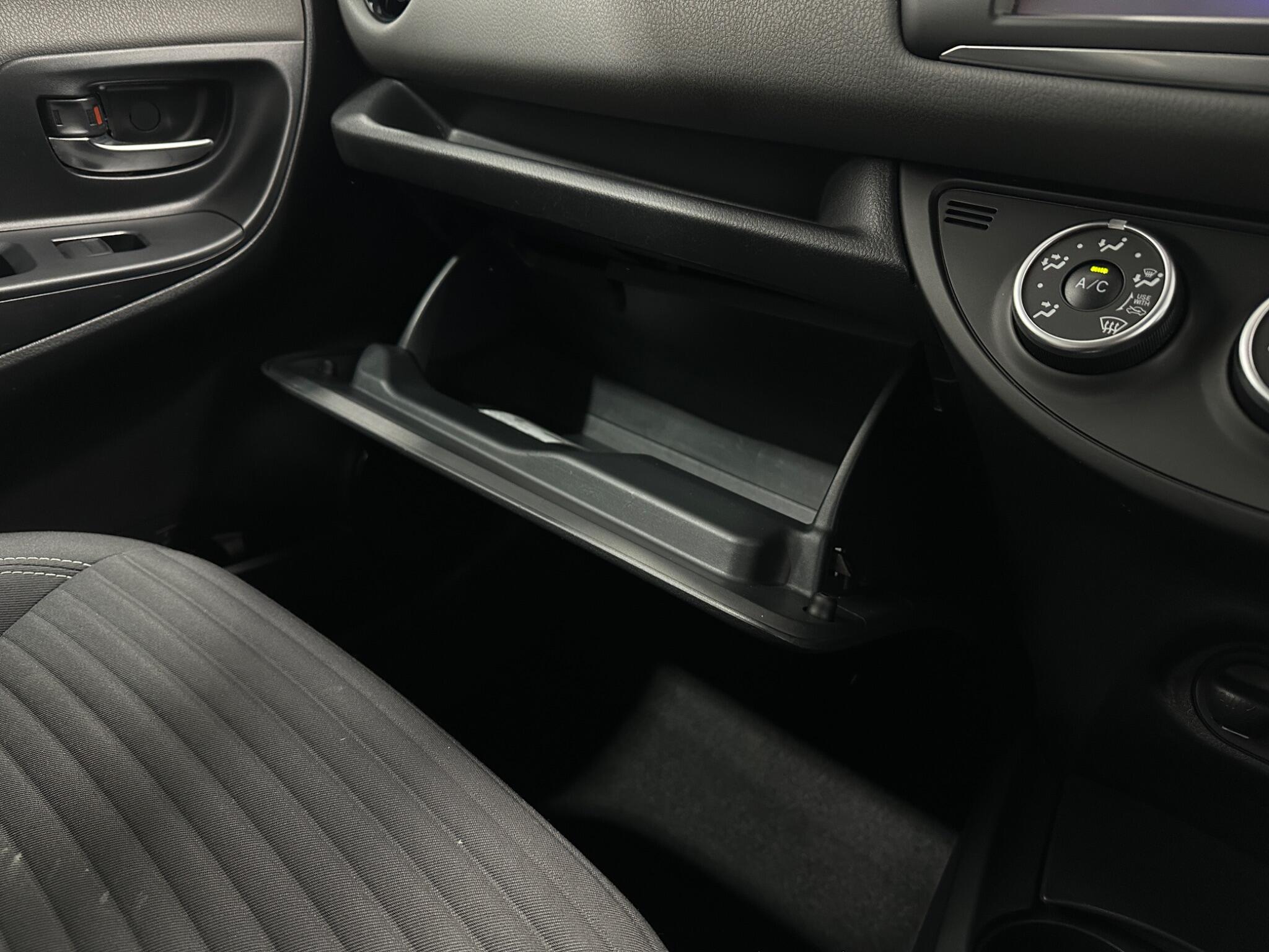 Toyota Yaris view 26
