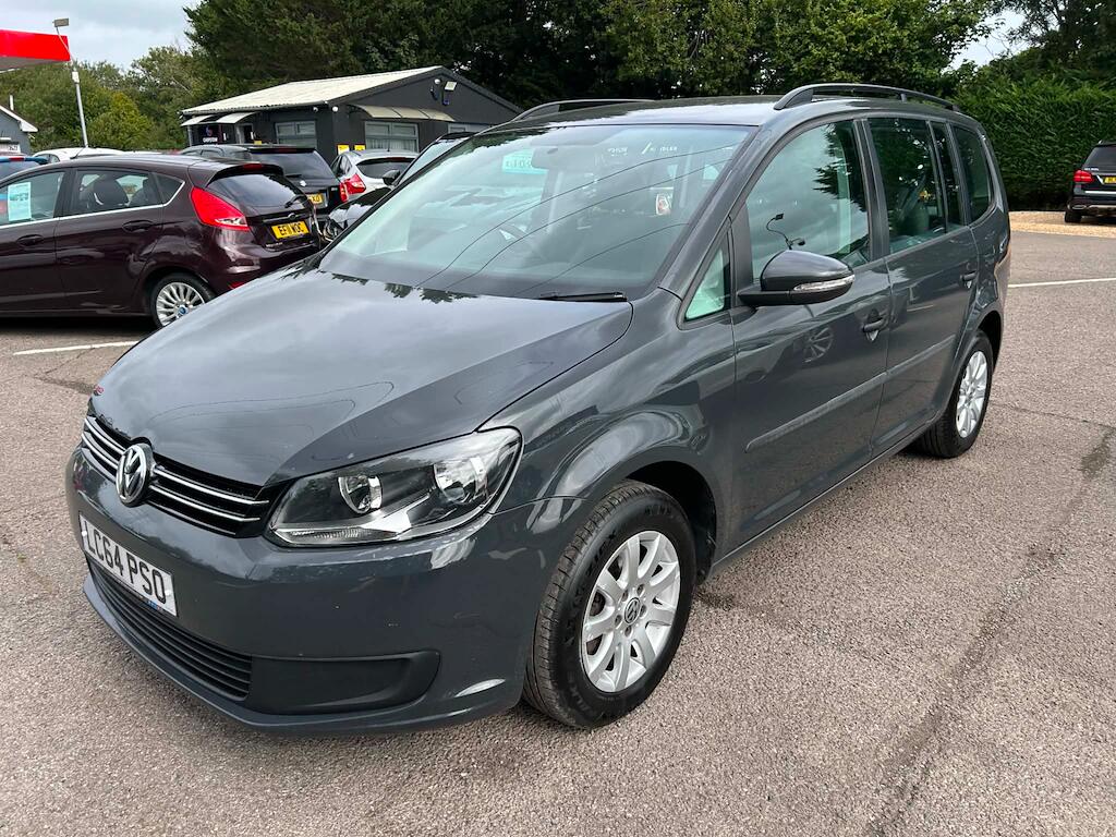 Volkswagen Touran view 5