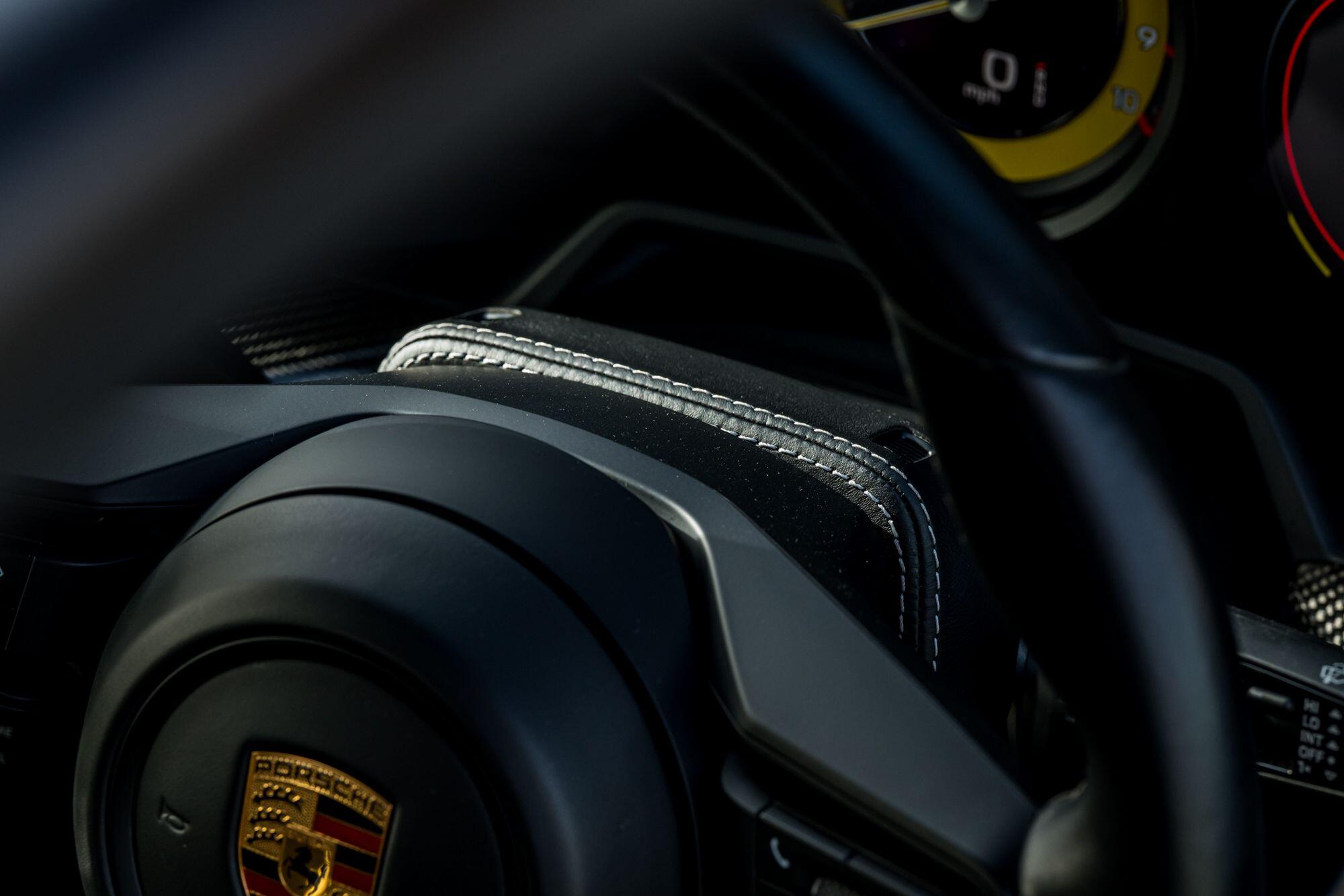 Porsche 911 view 27