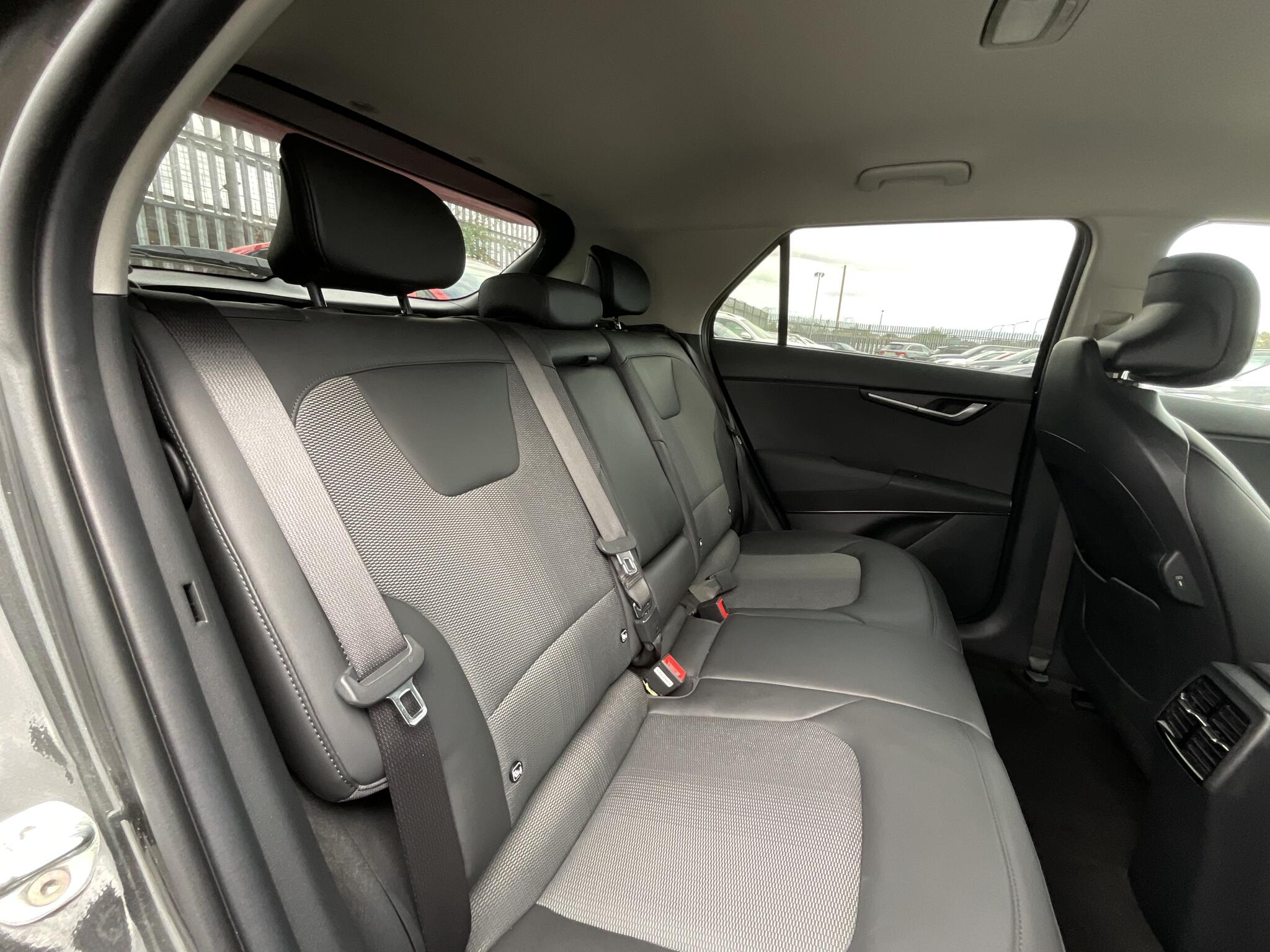 Kia Niro view 11