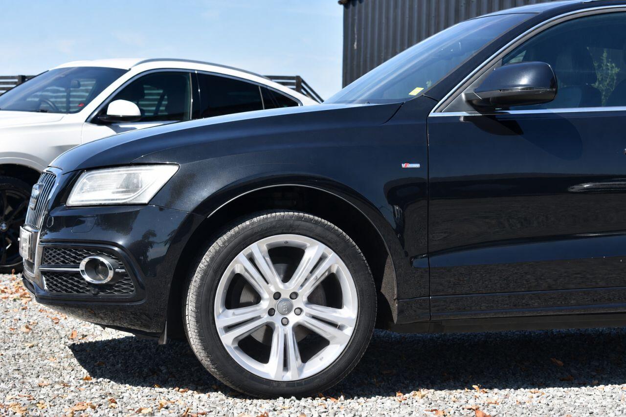Audi Q5 view 16