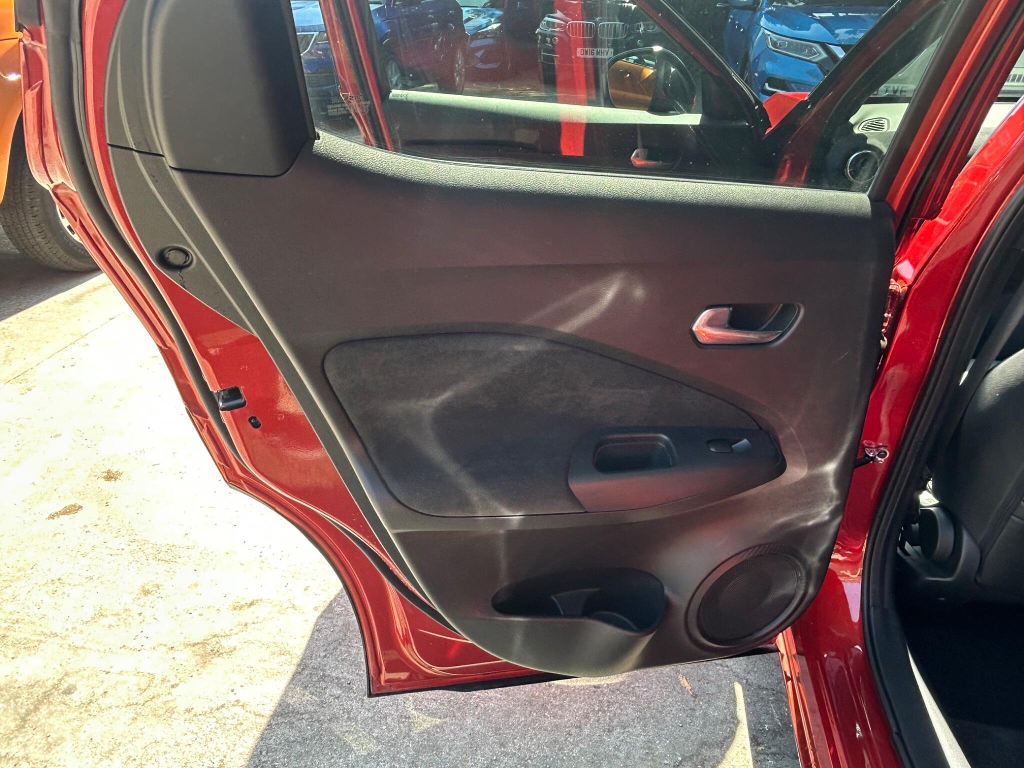 Nissan Juke view 29