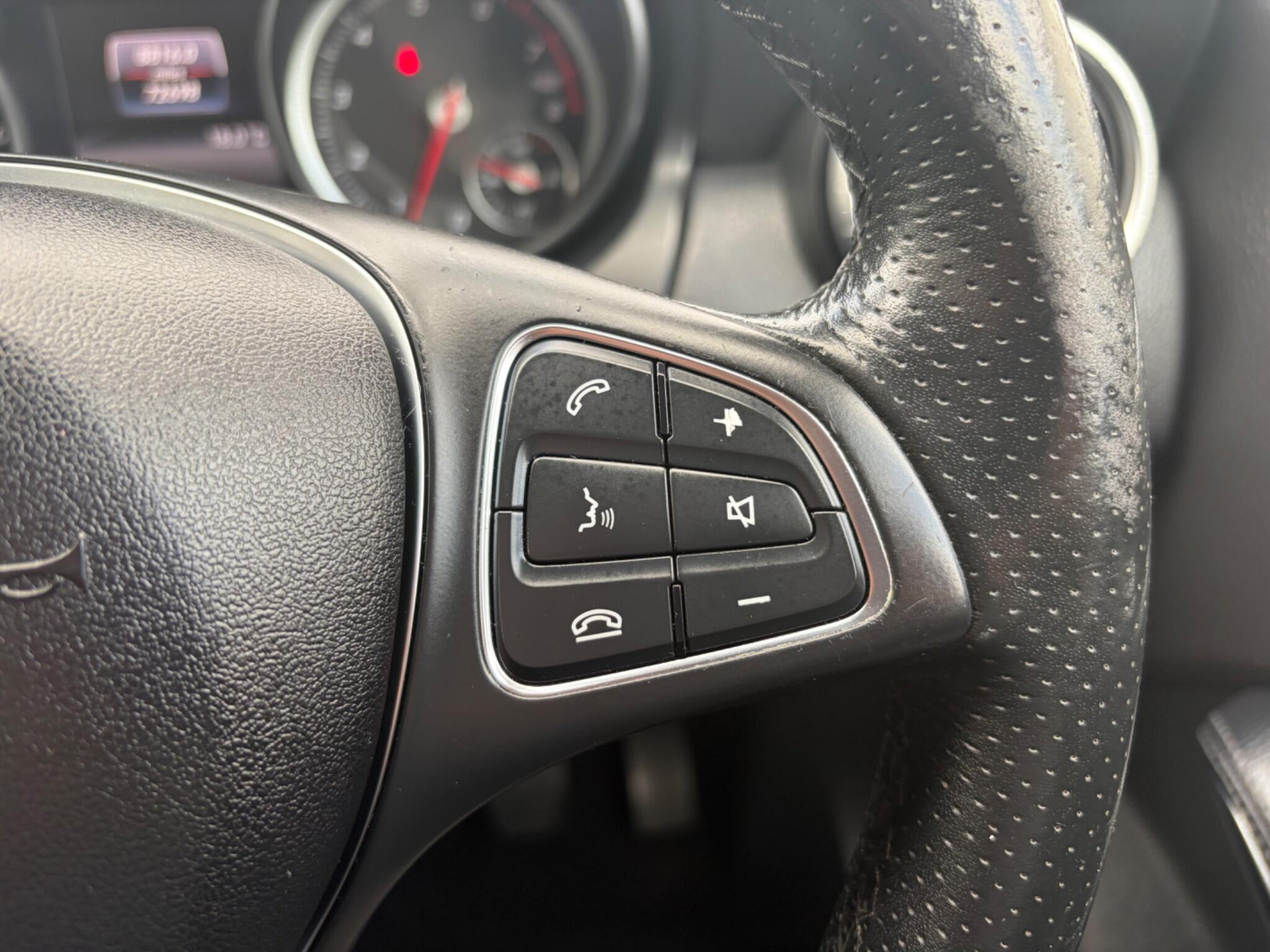 Mercedes-Benz Cla view 42