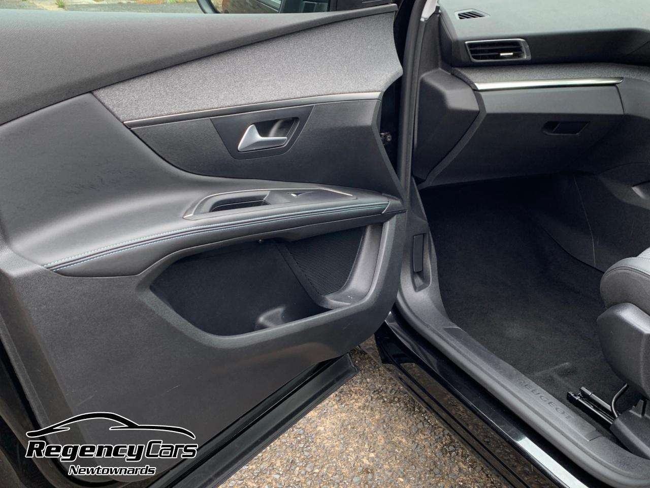 Peugeot 5008 view 28