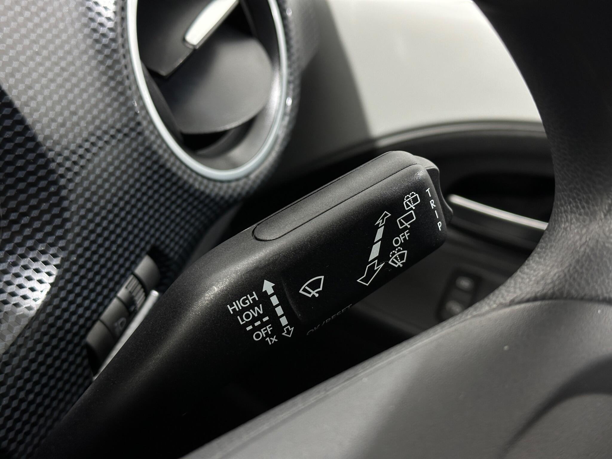 Volkswagen Up! view 15