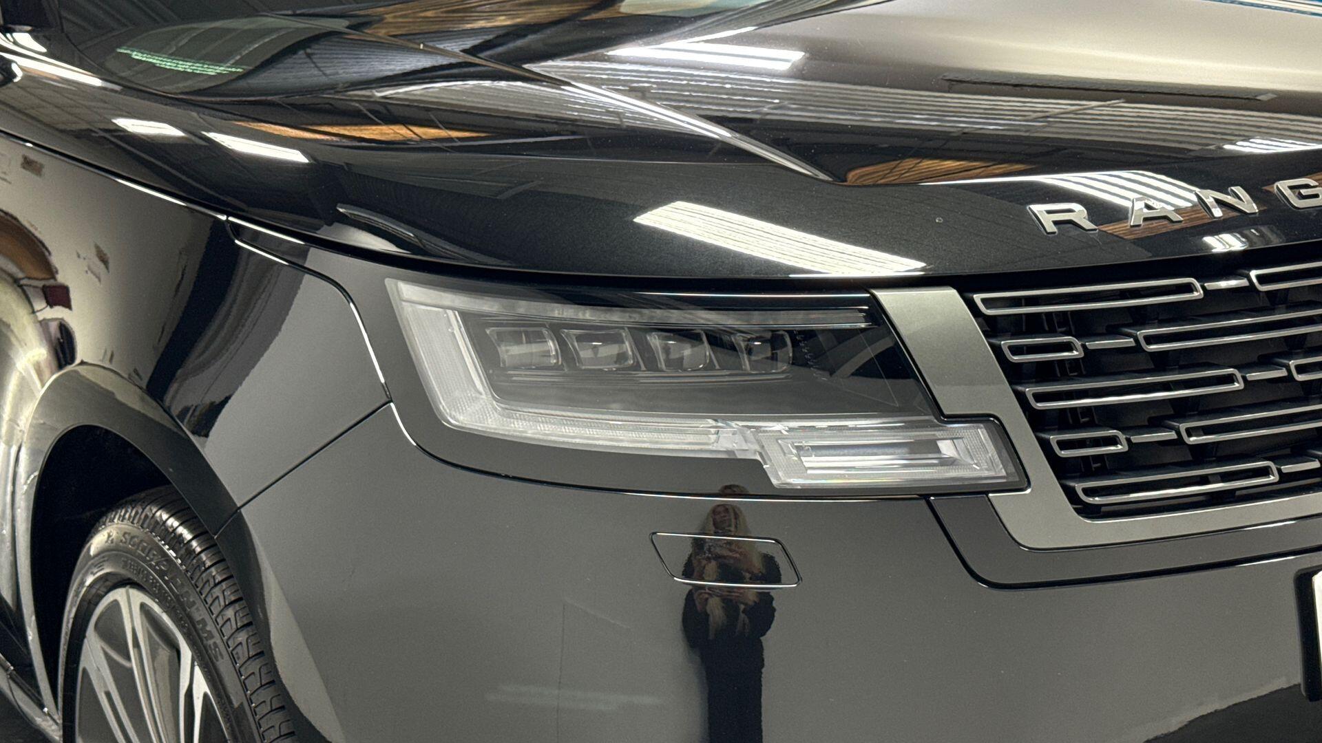 Land Rover Range Rover view 17